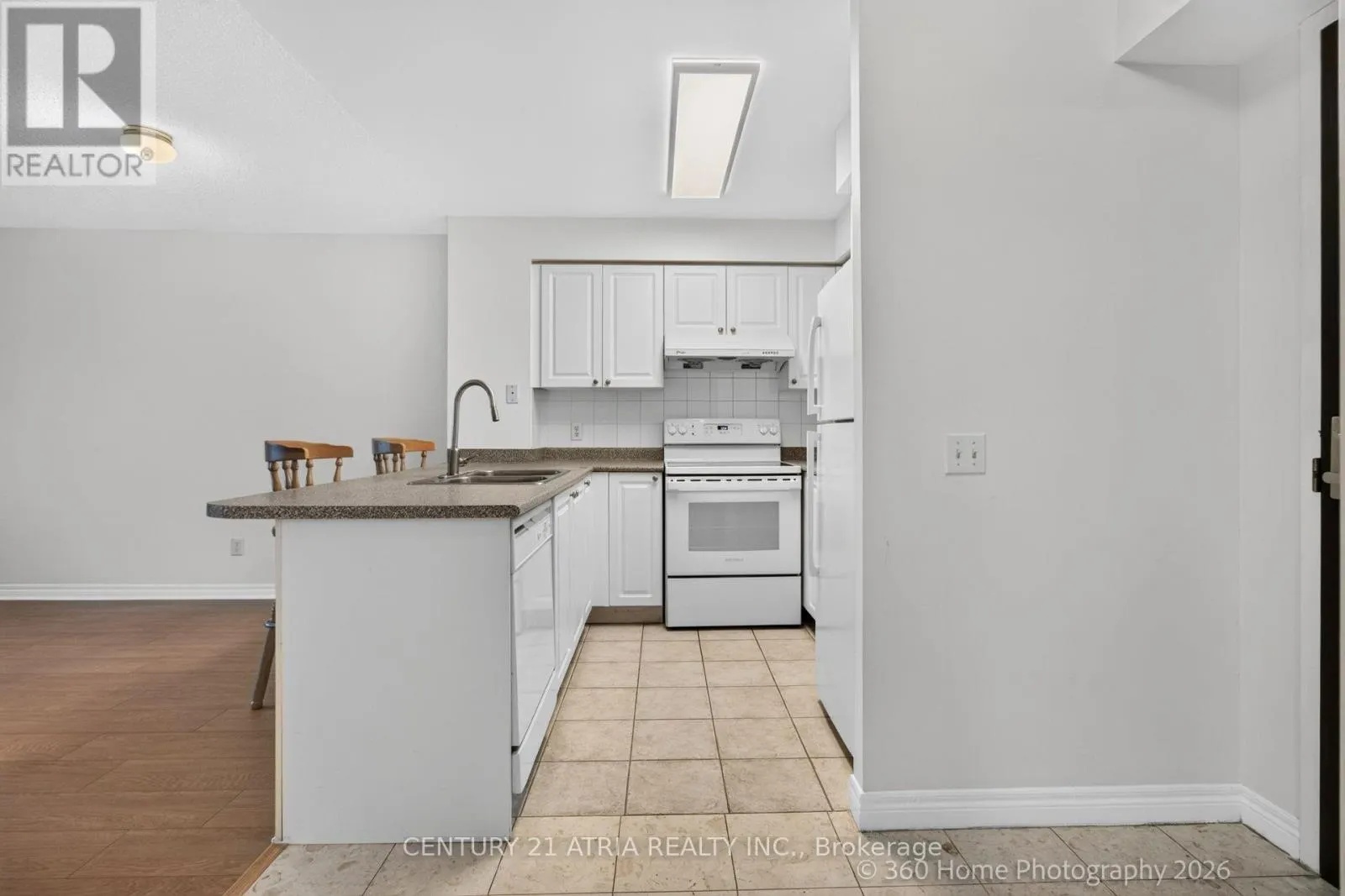 1115 - 18 PARKVIEW AVENUE