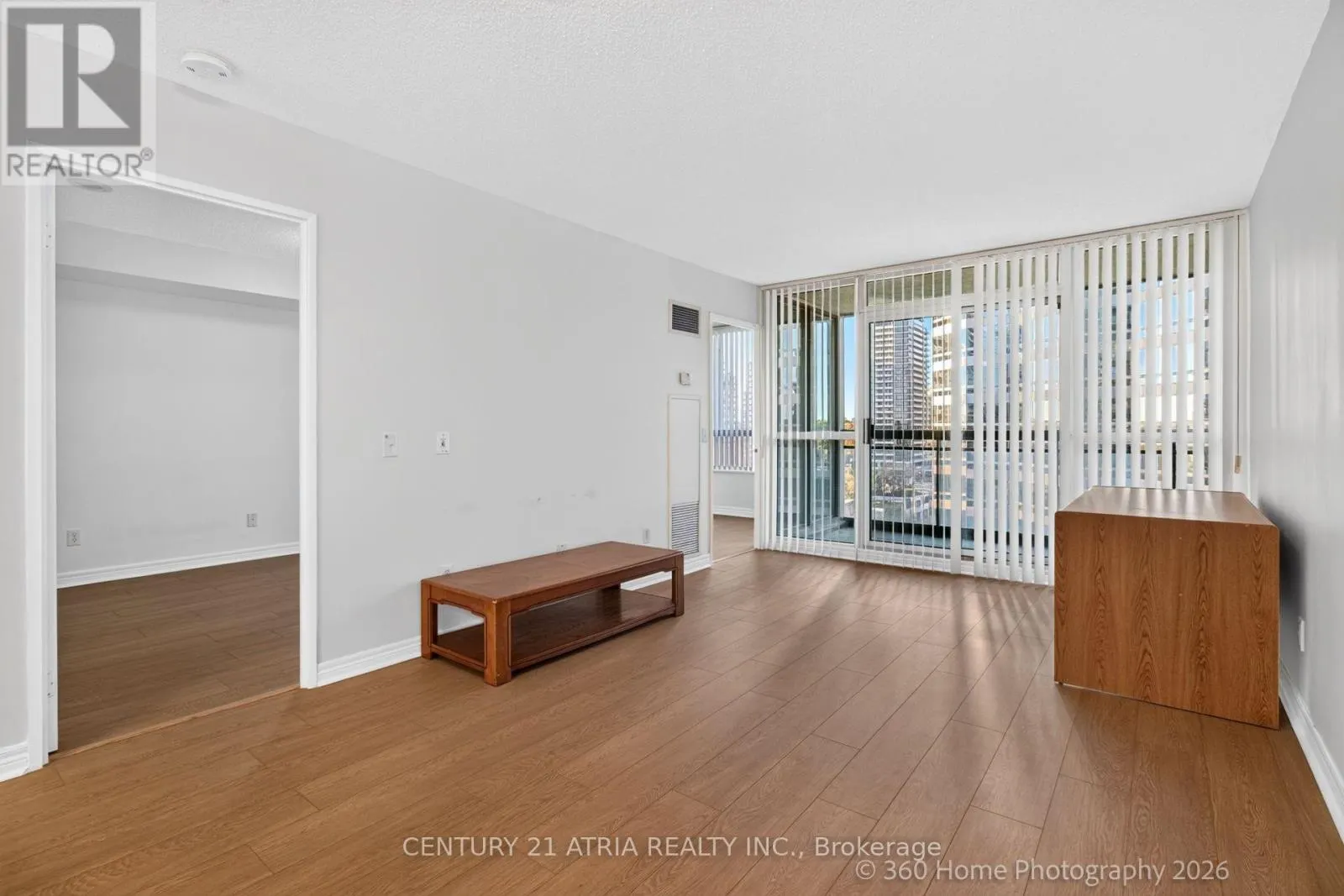 1115 - 18 PARKVIEW AVENUE