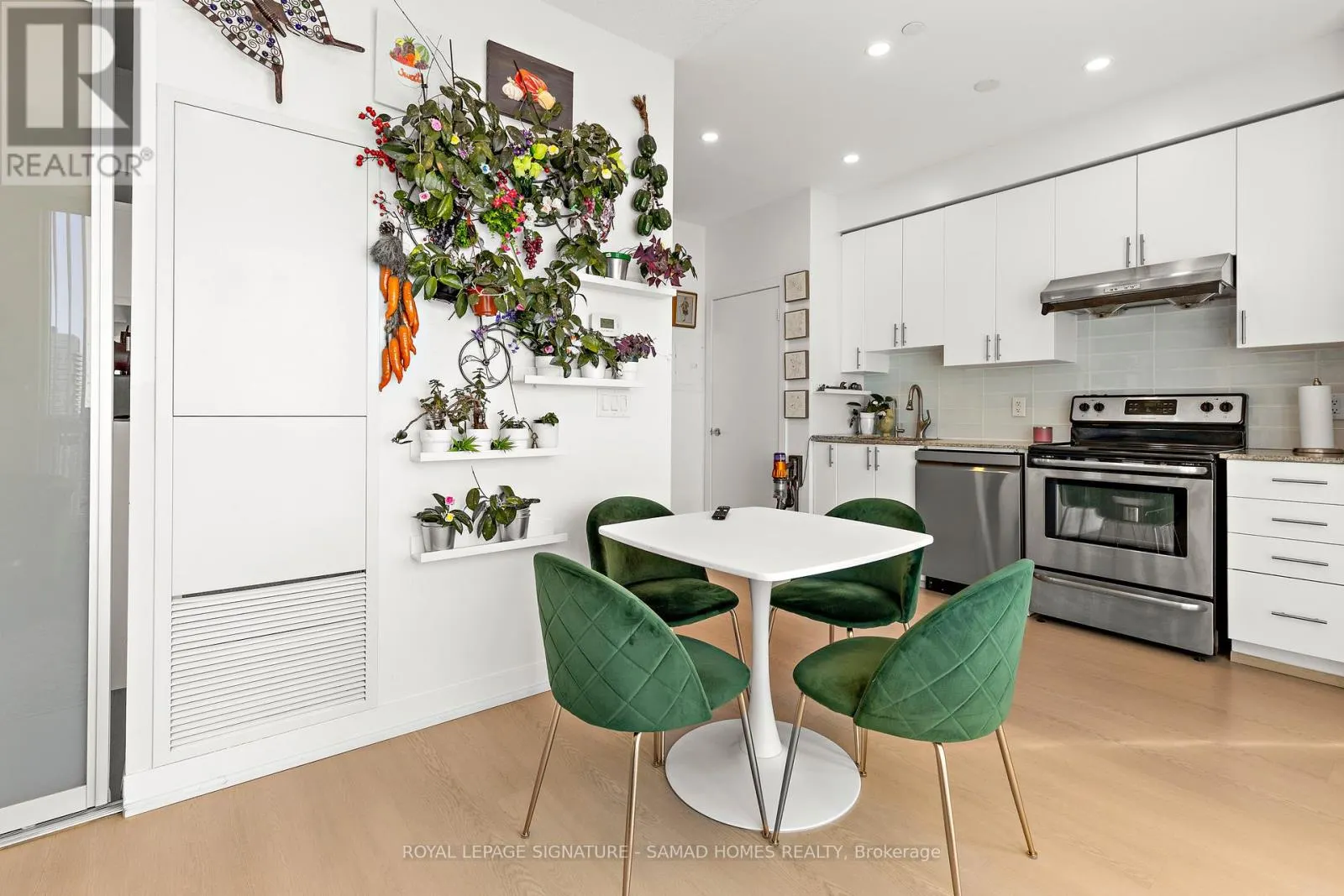 PH2612 - 225 SACKVILLE STREET