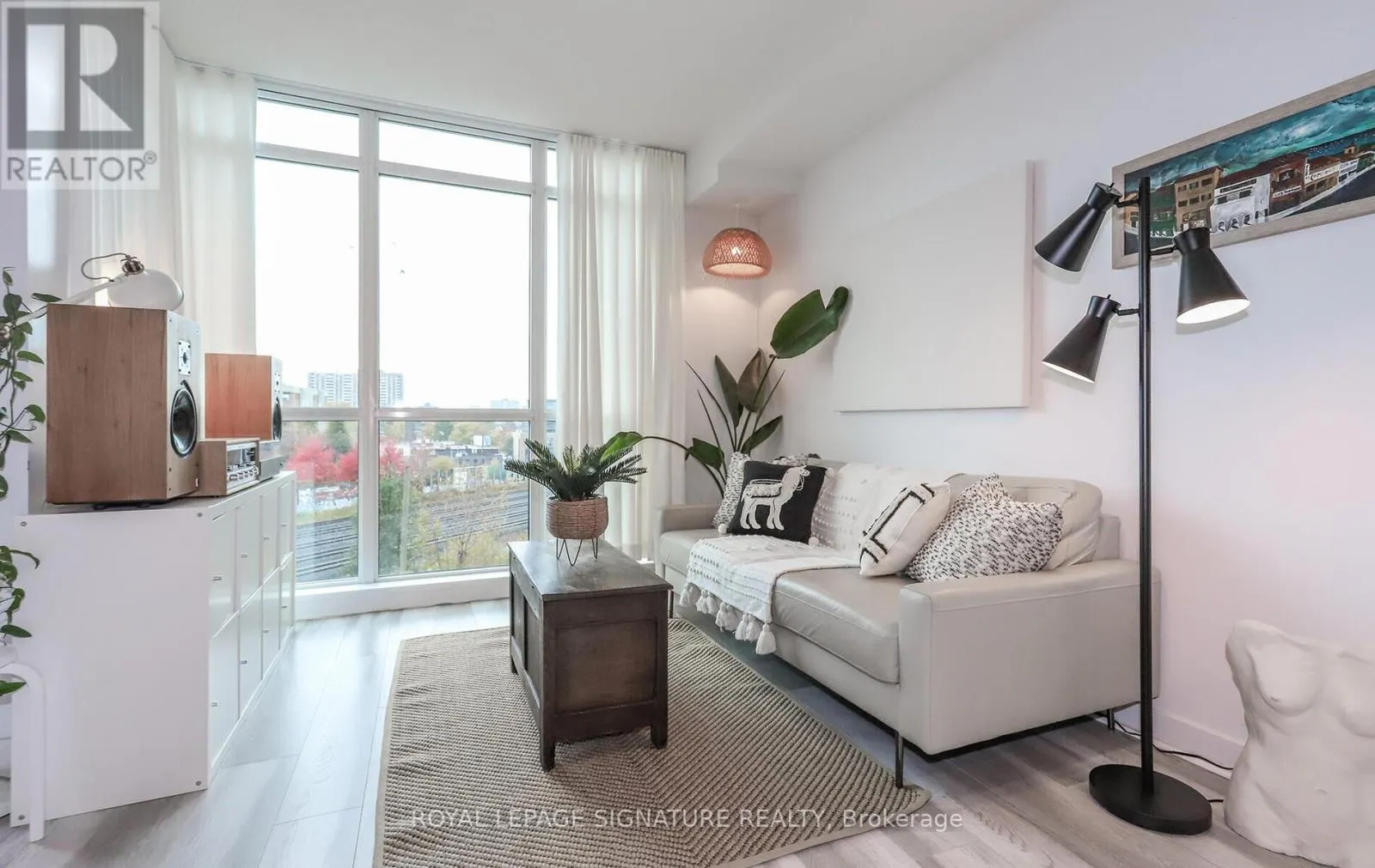 612 - 1171 QUEEN STREET W