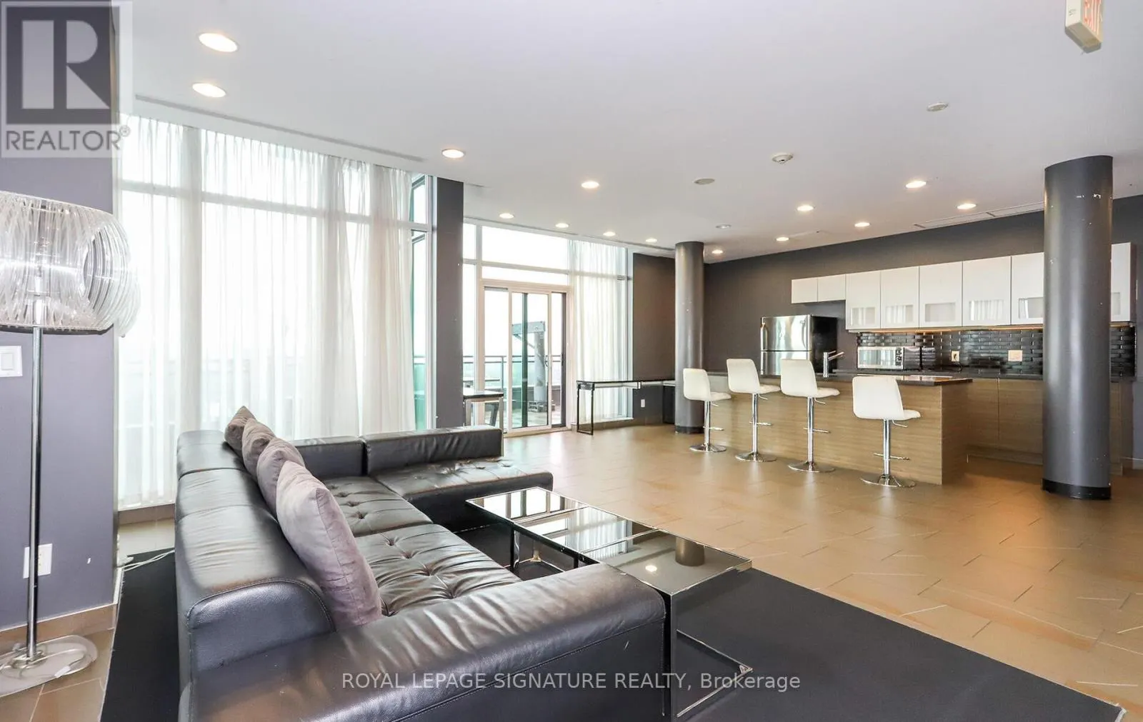612 - 1171 QUEEN STREET W