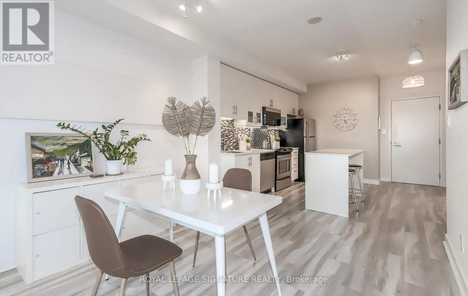 612 - 1171 QUEEN STREET W