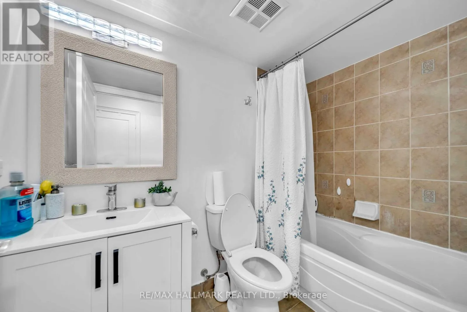 1812 - 10 NORTHTOWN WAY