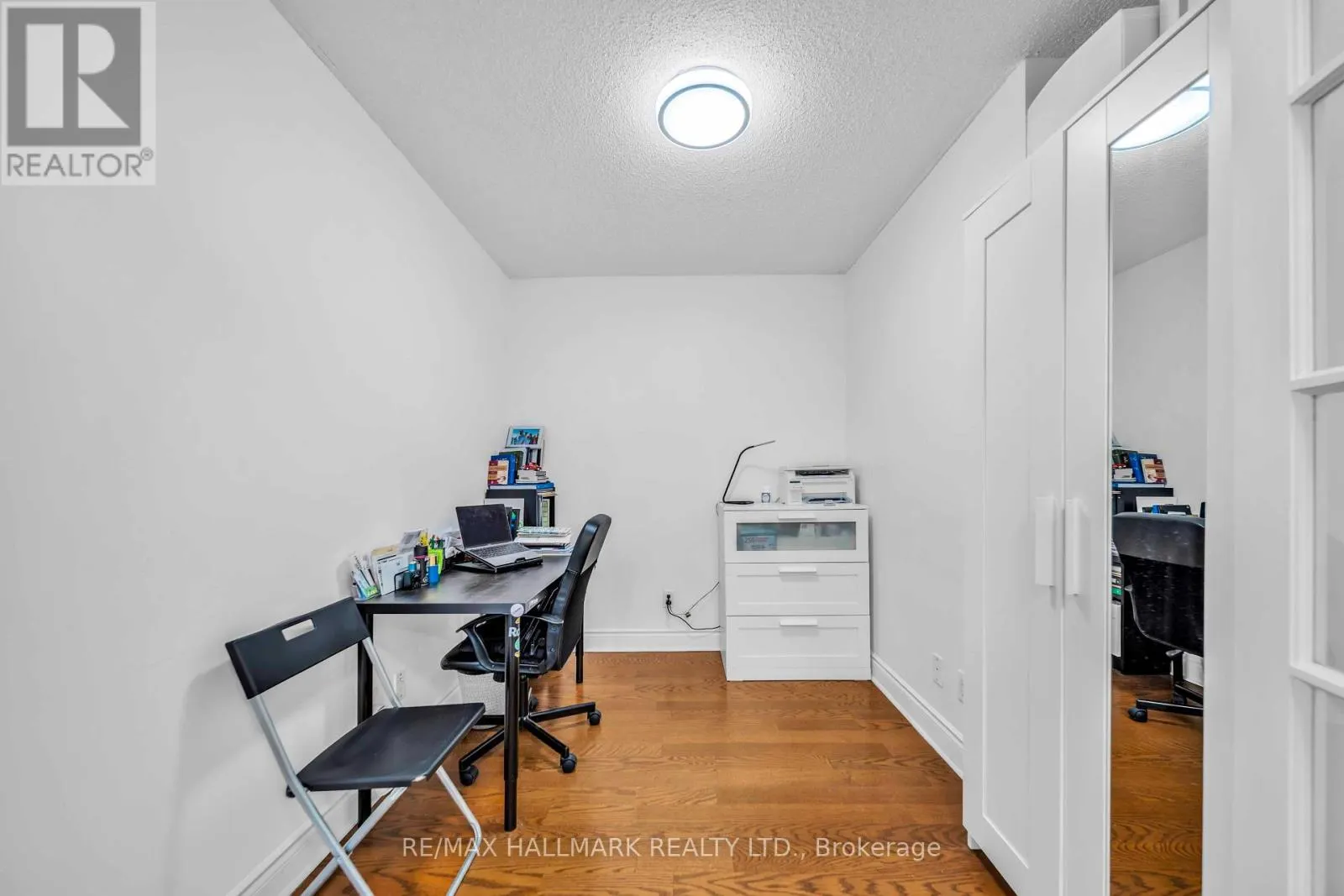 1812 - 10 NORTHTOWN WAY