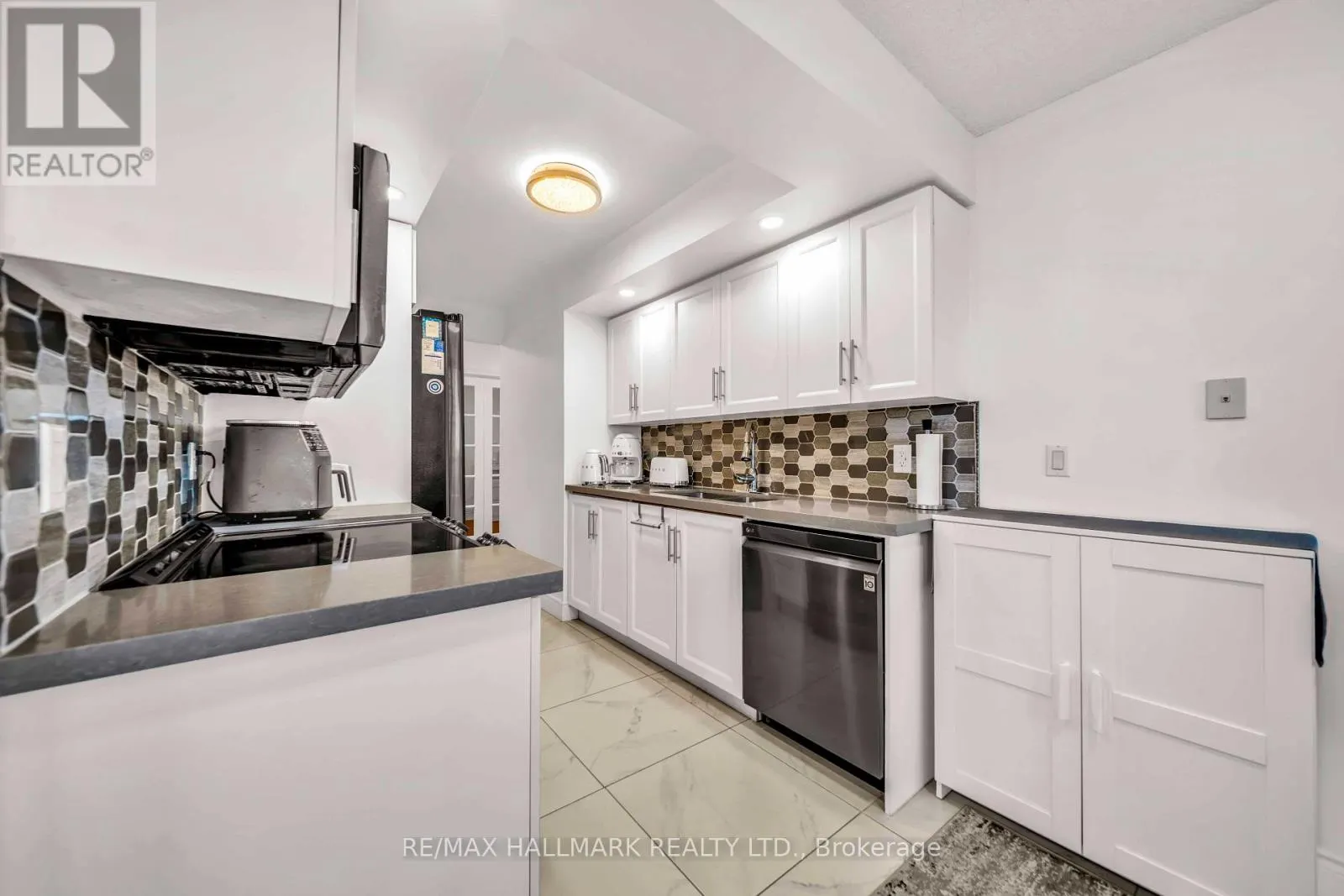 1812 - 10 NORTHTOWN WAY