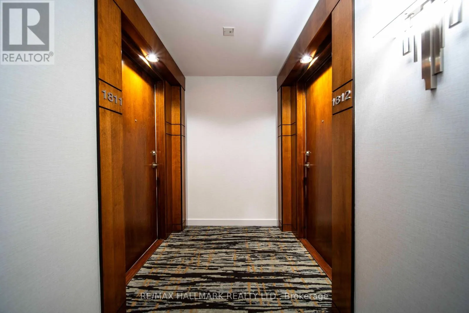 1812 - 10 NORTHTOWN WAY