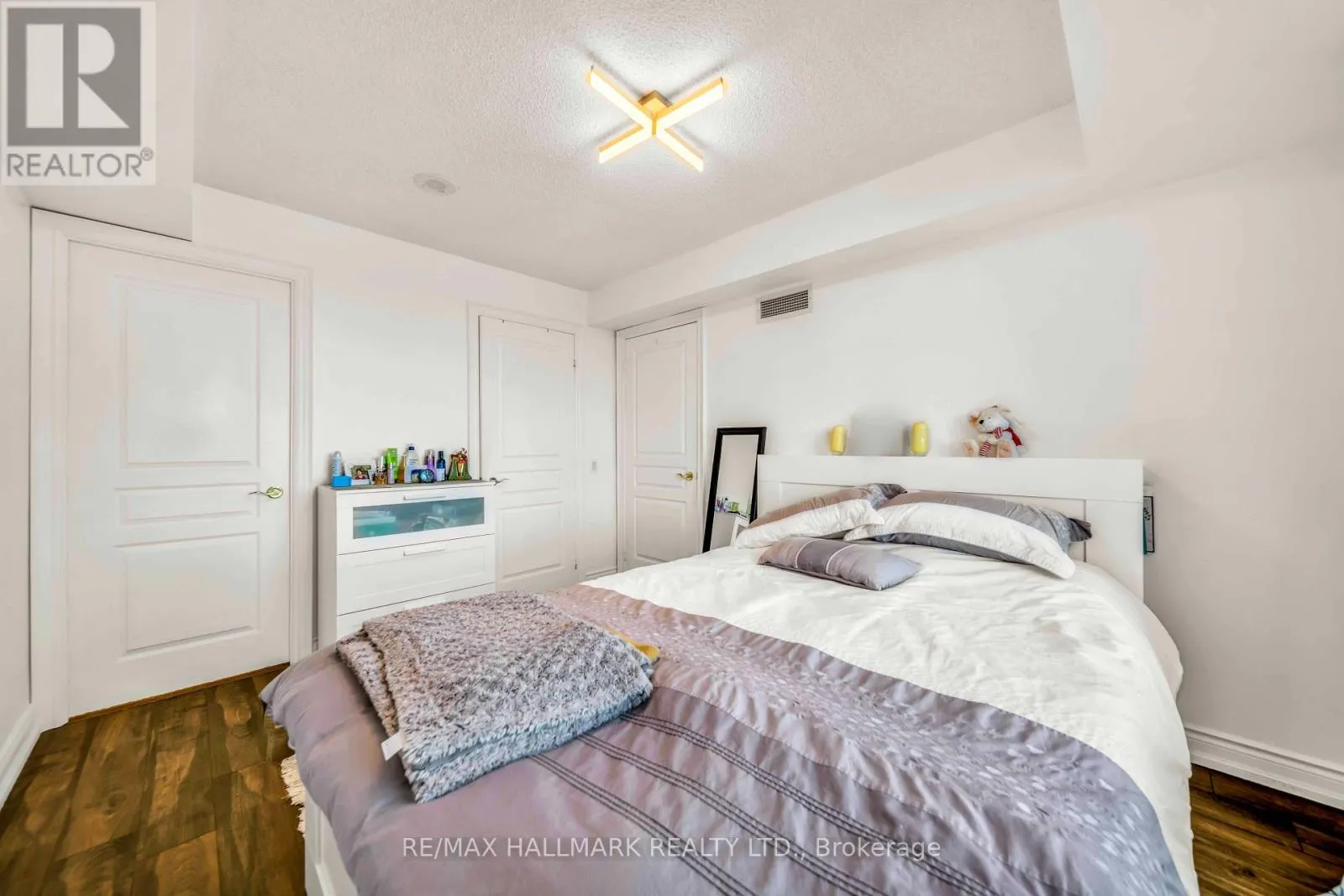 1812 - 10 NORTHTOWN WAY