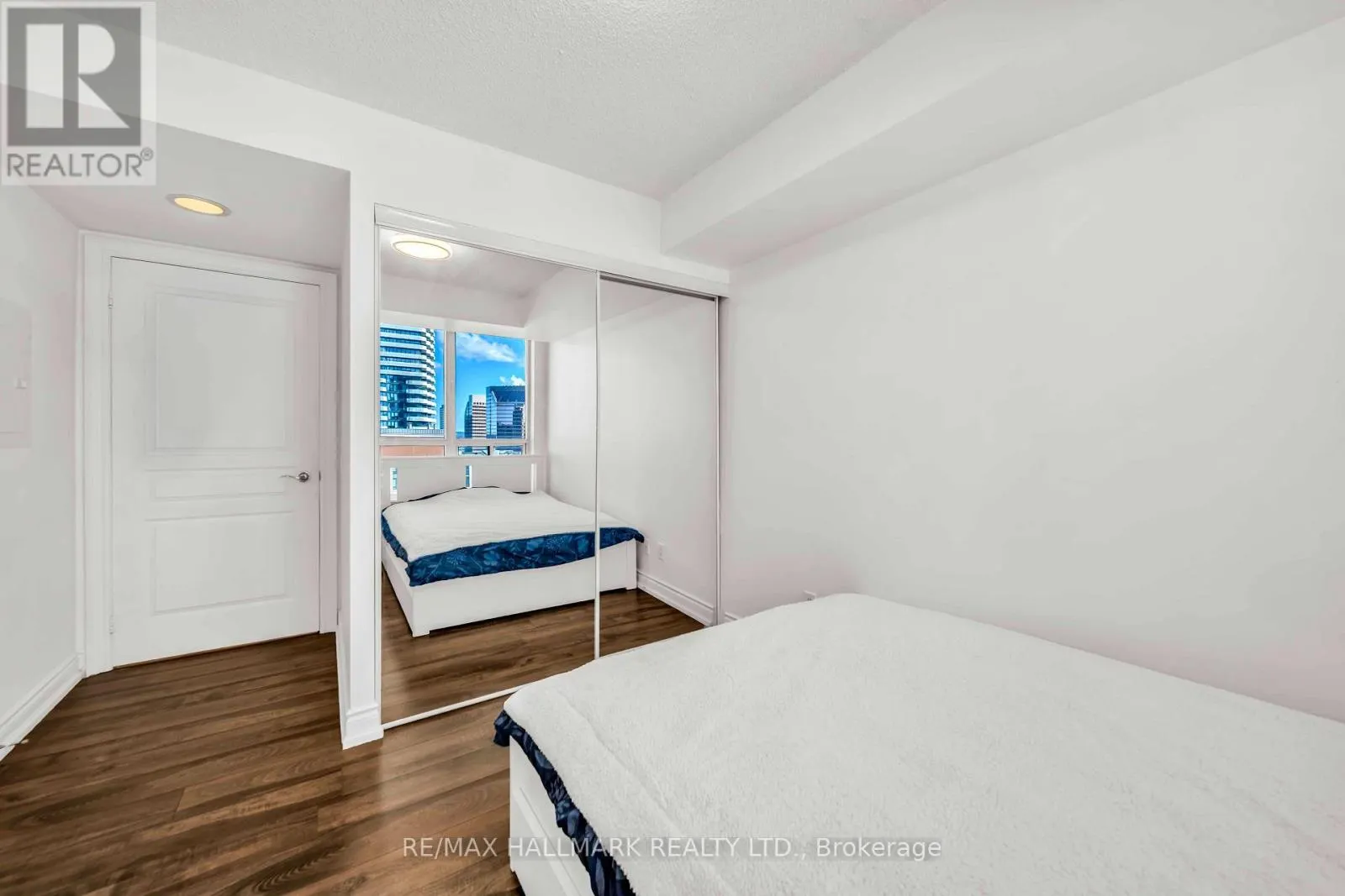 1812 - 10 NORTHTOWN WAY