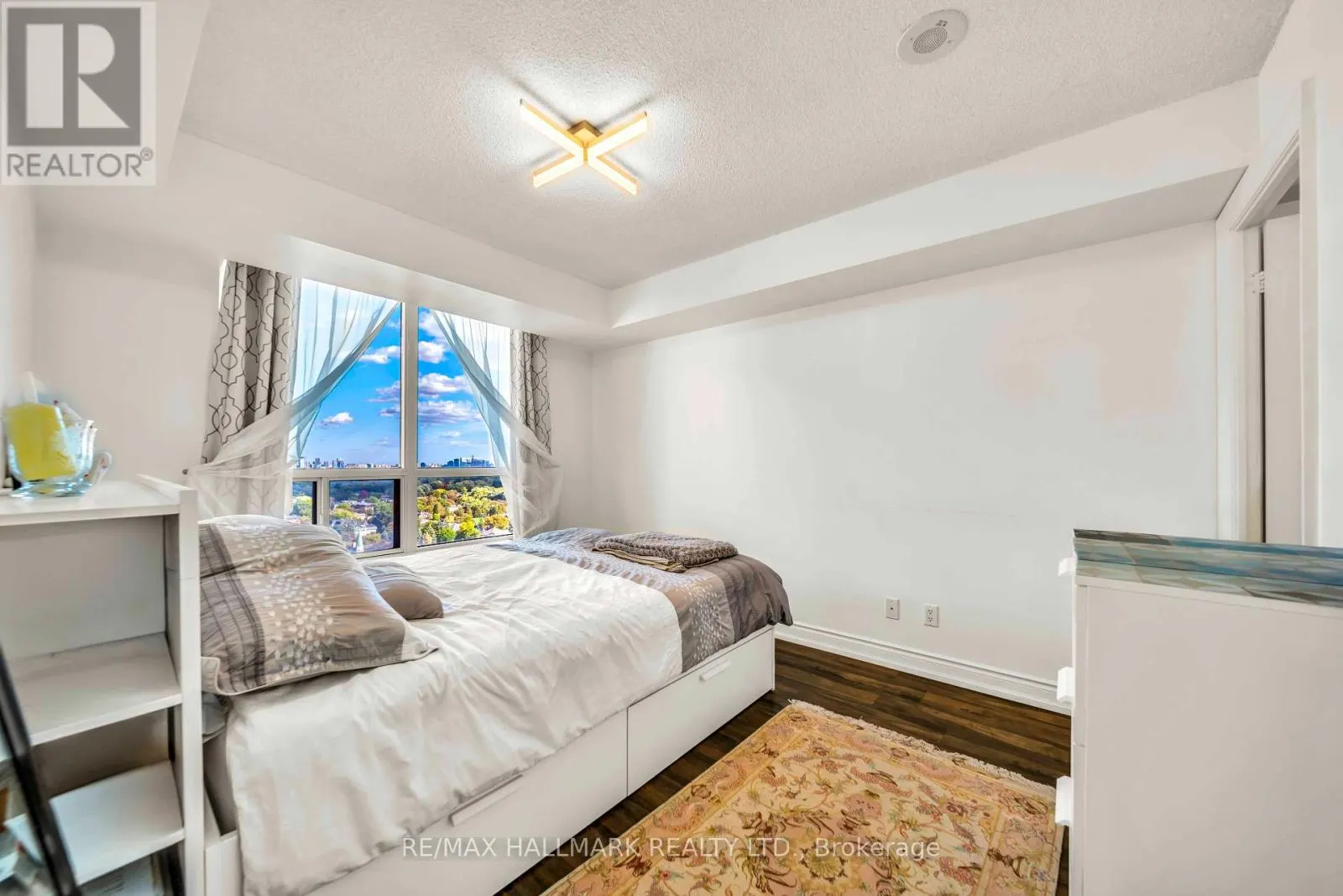 1812 - 10 NORTHTOWN WAY