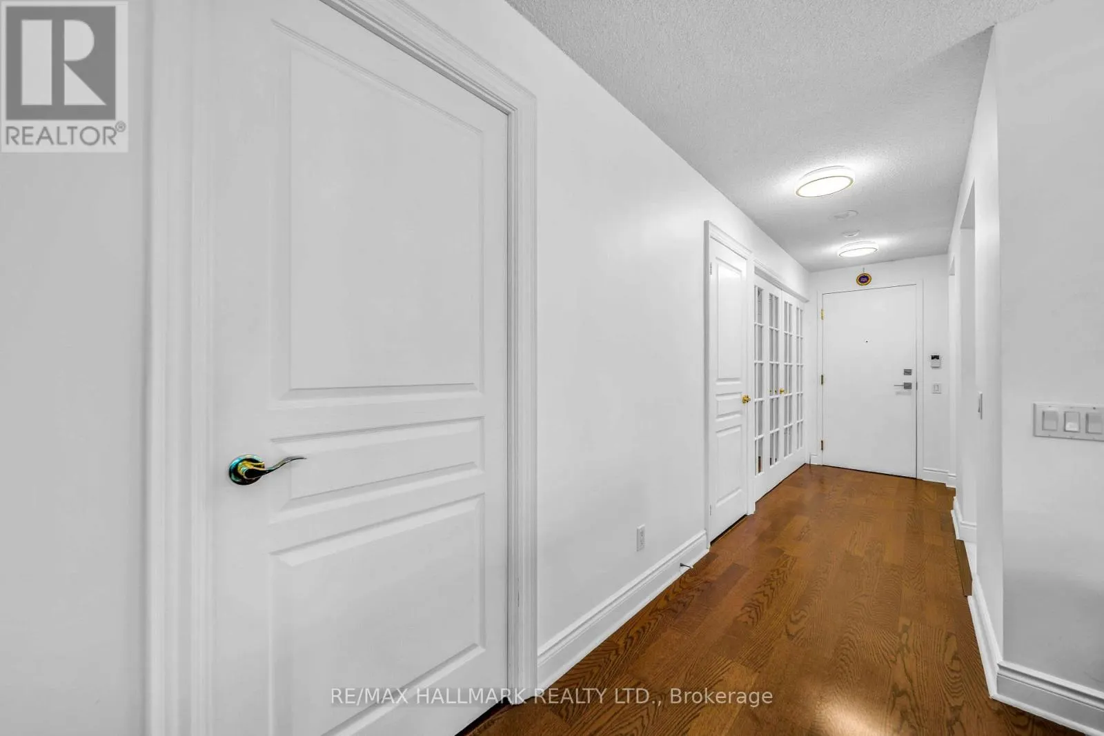 1812 - 10 NORTHTOWN WAY