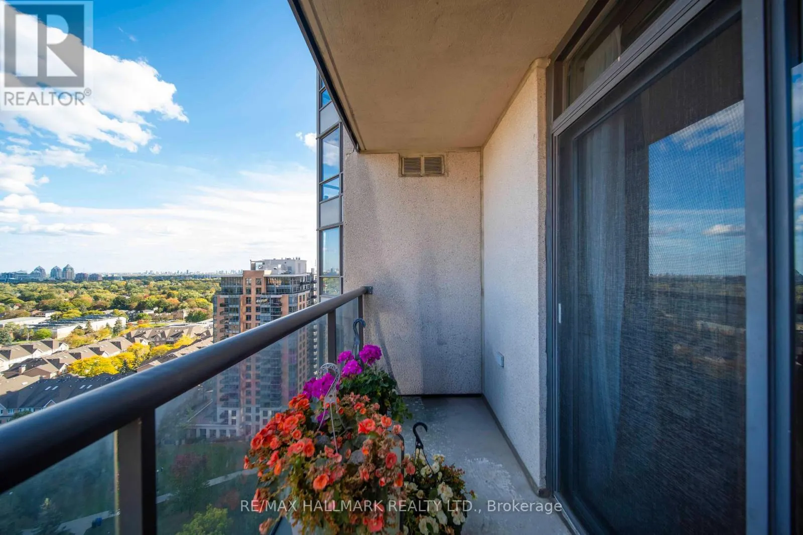 1812 - 10 NORTHTOWN WAY