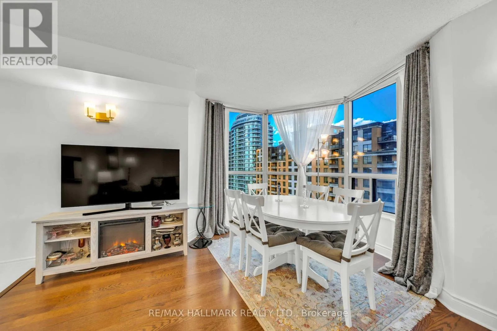 1812 - 10 NORTHTOWN WAY