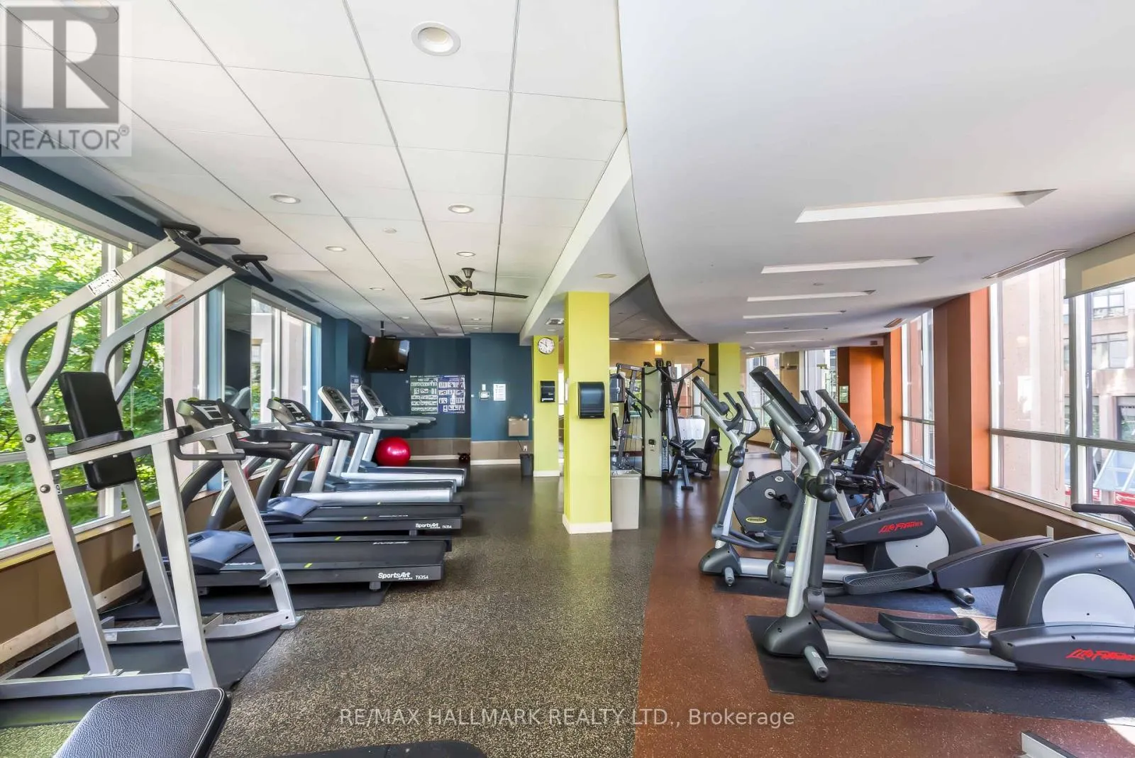 1812 - 10 NORTHTOWN WAY