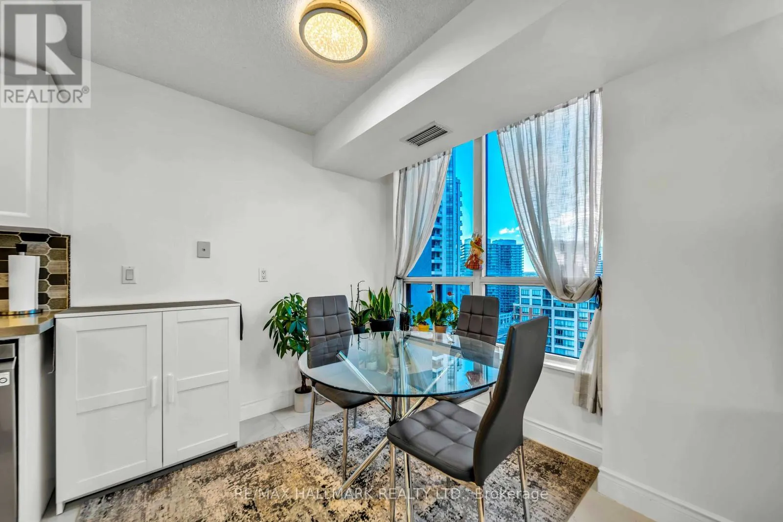 1812 - 10 NORTHTOWN WAY