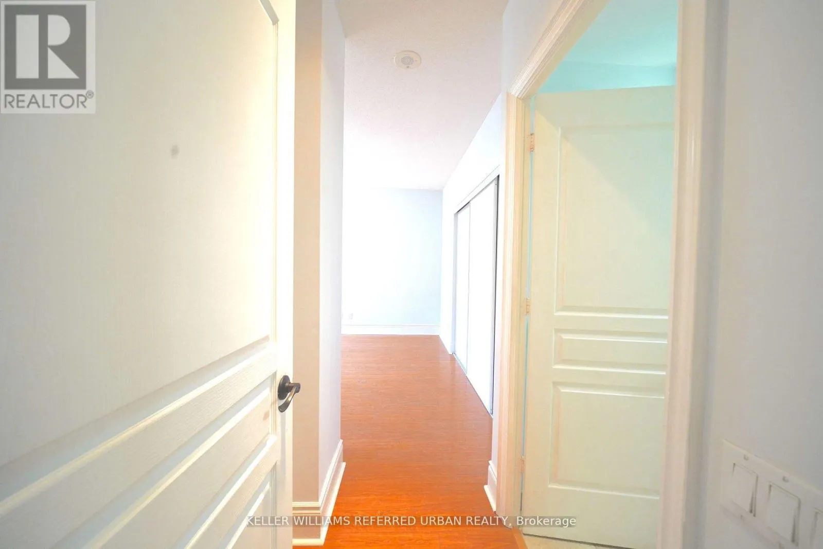 212 - 10 NORTHTOWN WAY