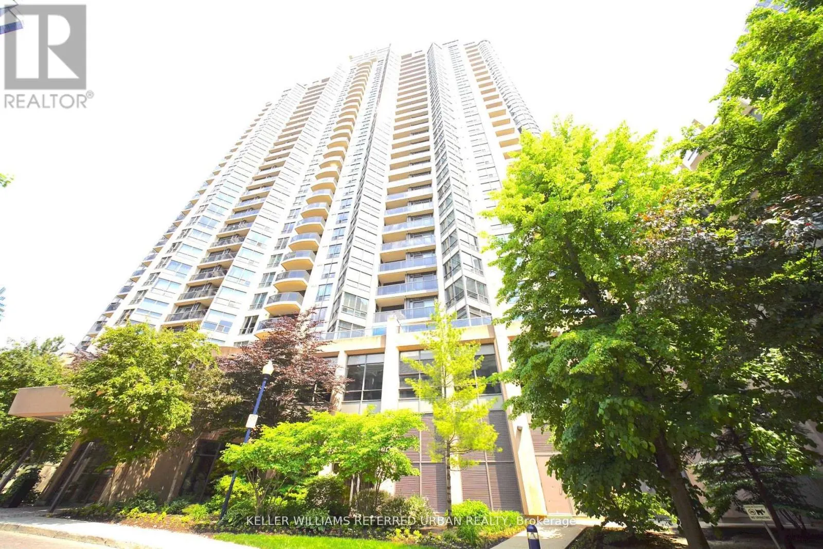 212 - 10 NORTHTOWN WAY