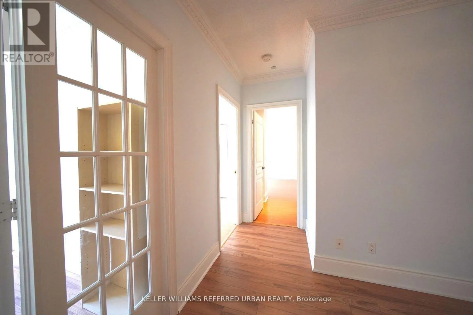 212 - 10 NORTHTOWN WAY