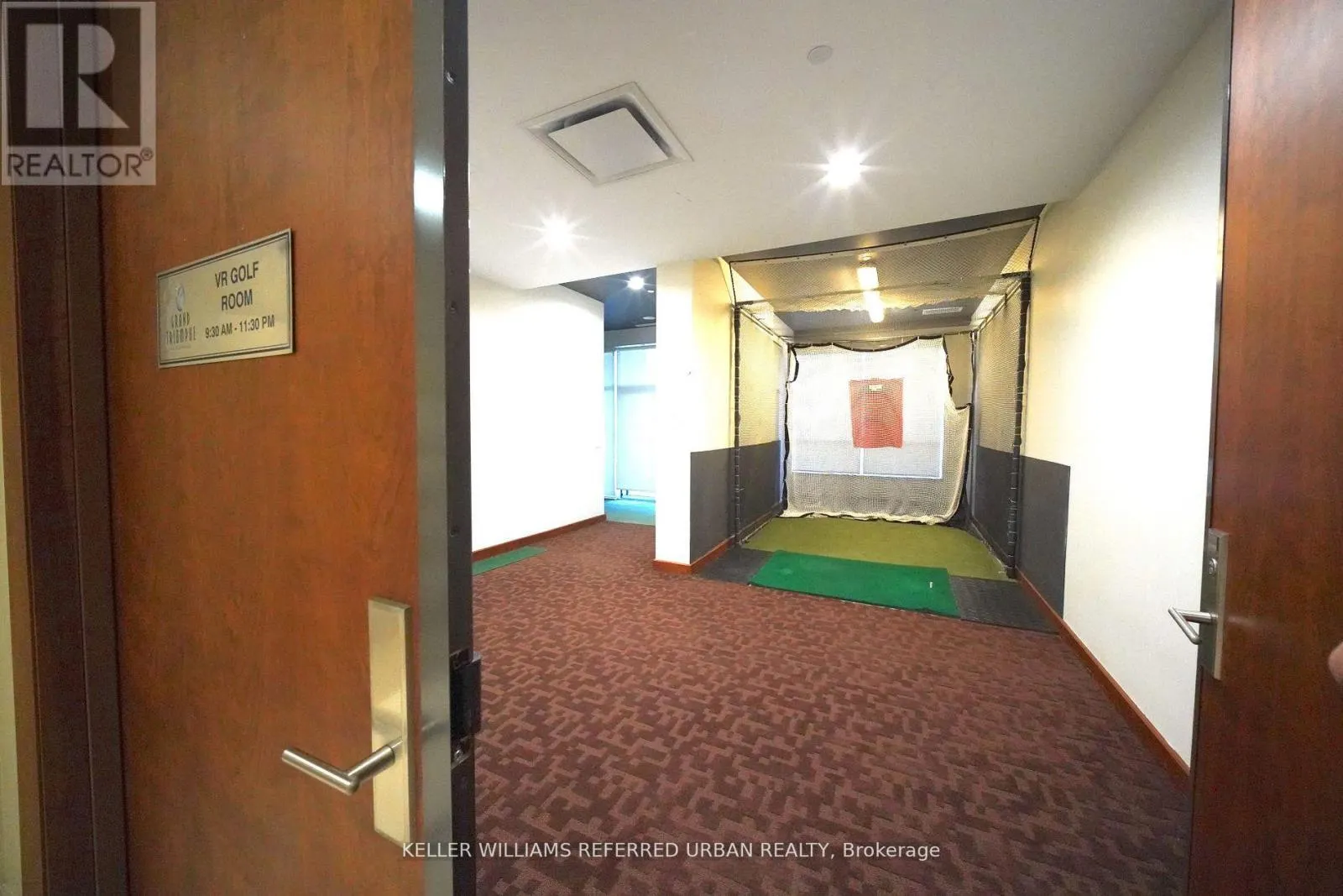 212 - 10 NORTHTOWN WAY