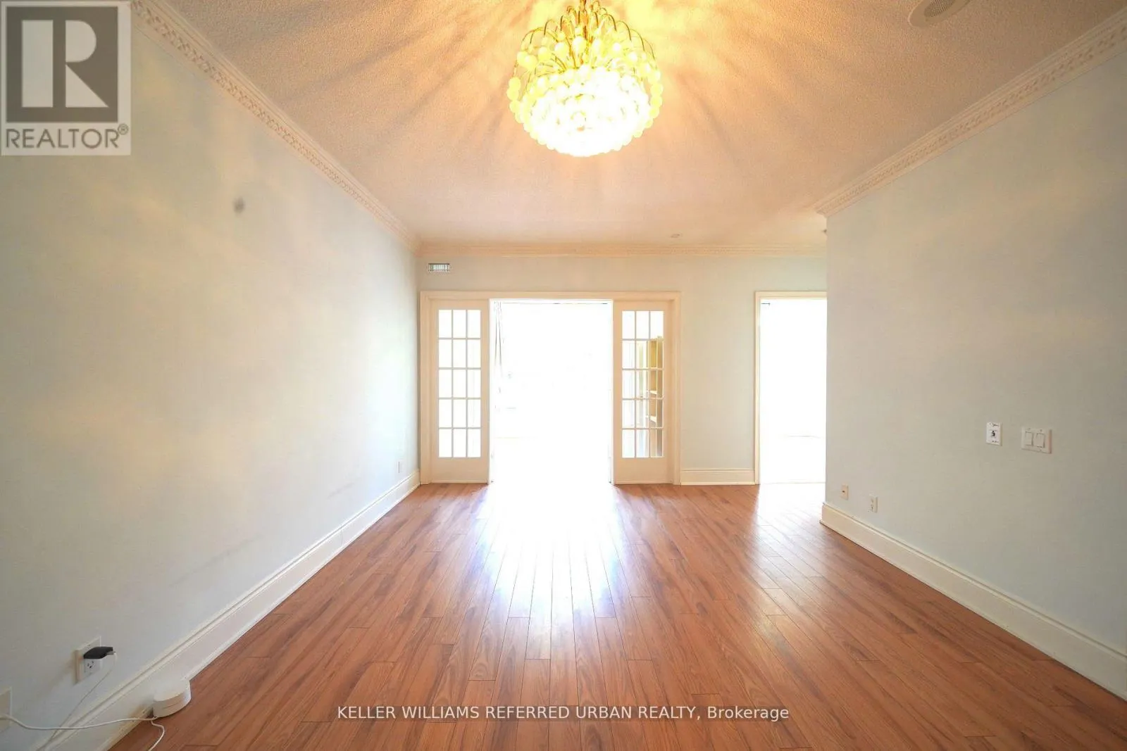 212 - 10 NORTHTOWN WAY