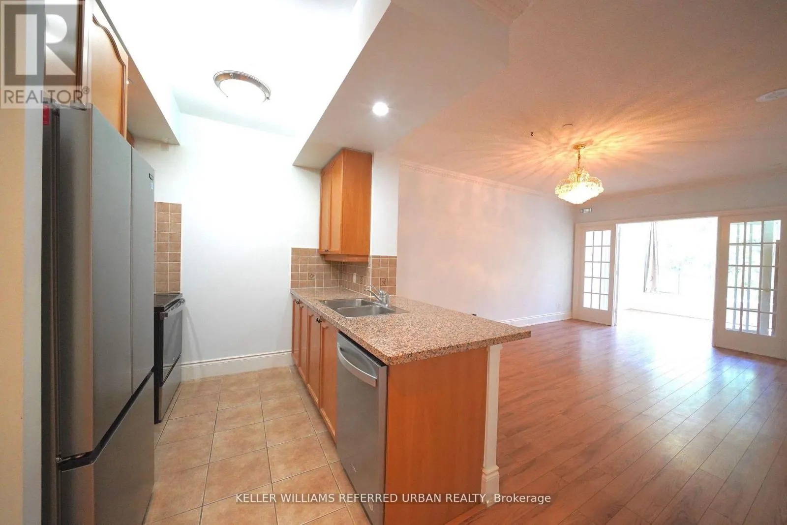 212 - 10 NORTHTOWN WAY
