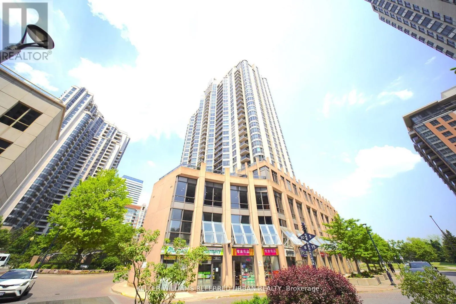 212 - 10 NORTHTOWN WAY
