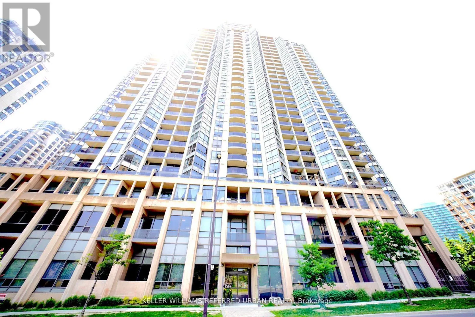 212 - 10 NORTHTOWN WAY