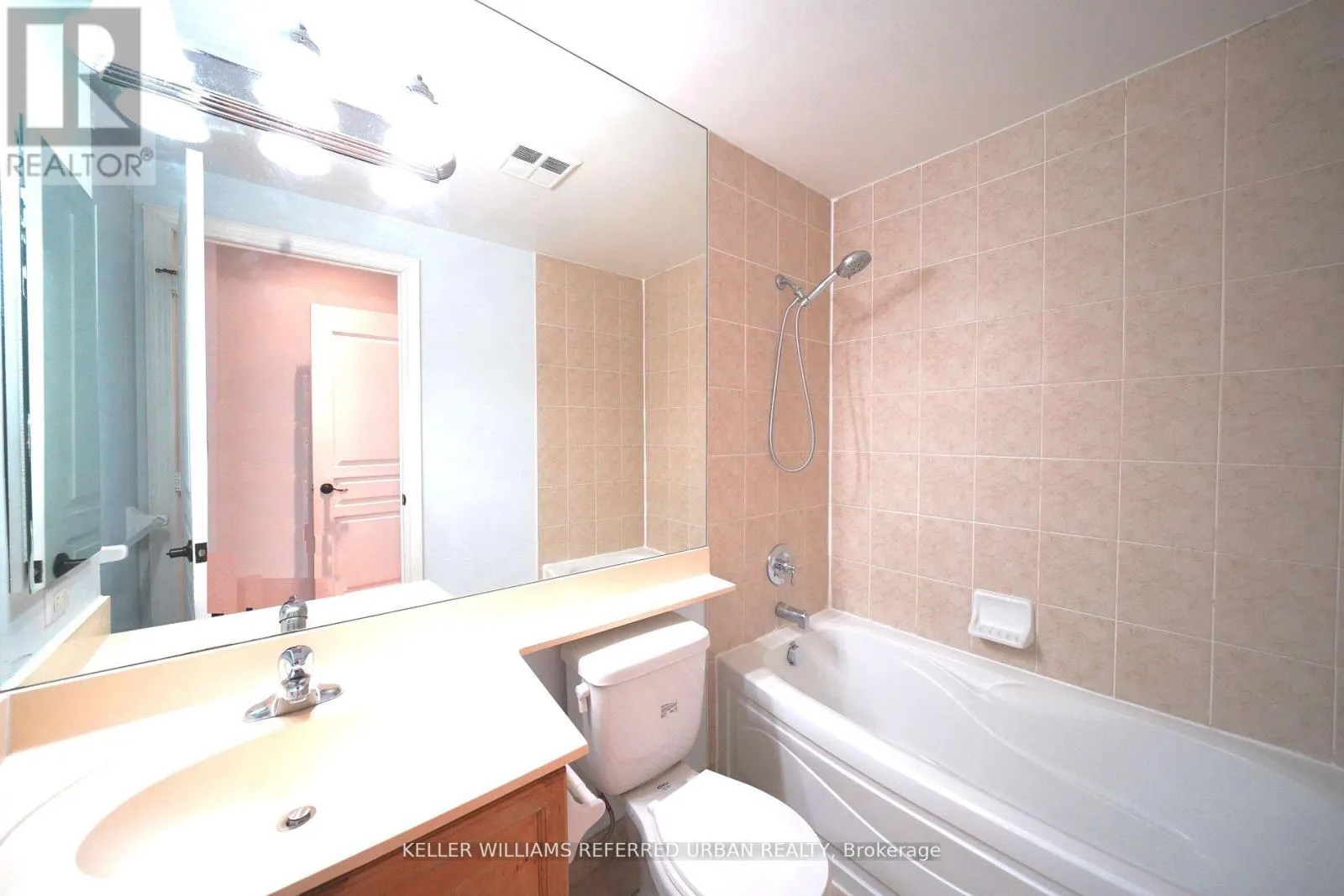 212 - 10 NORTHTOWN WAY