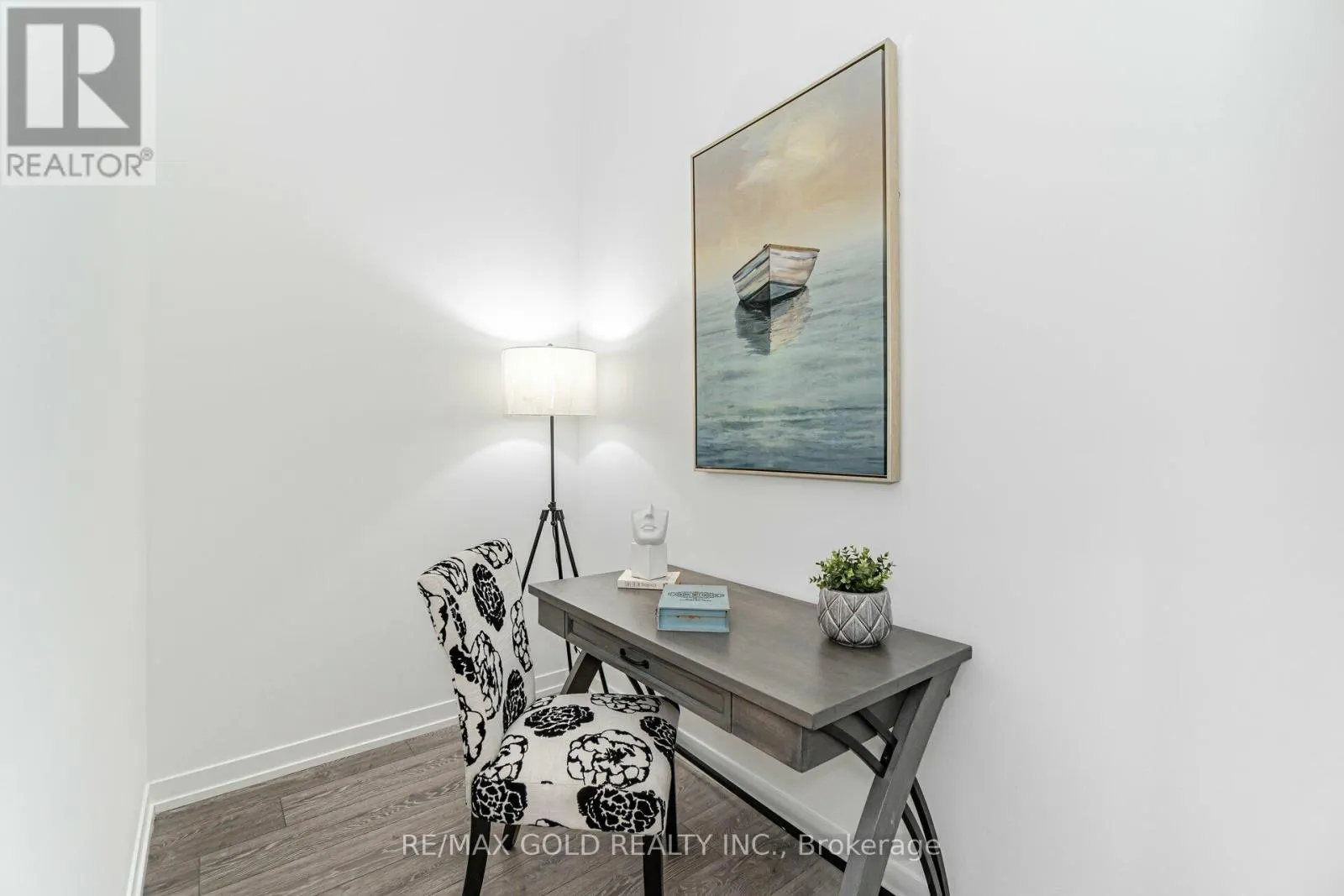 216 - 2020 BATHURST STREET