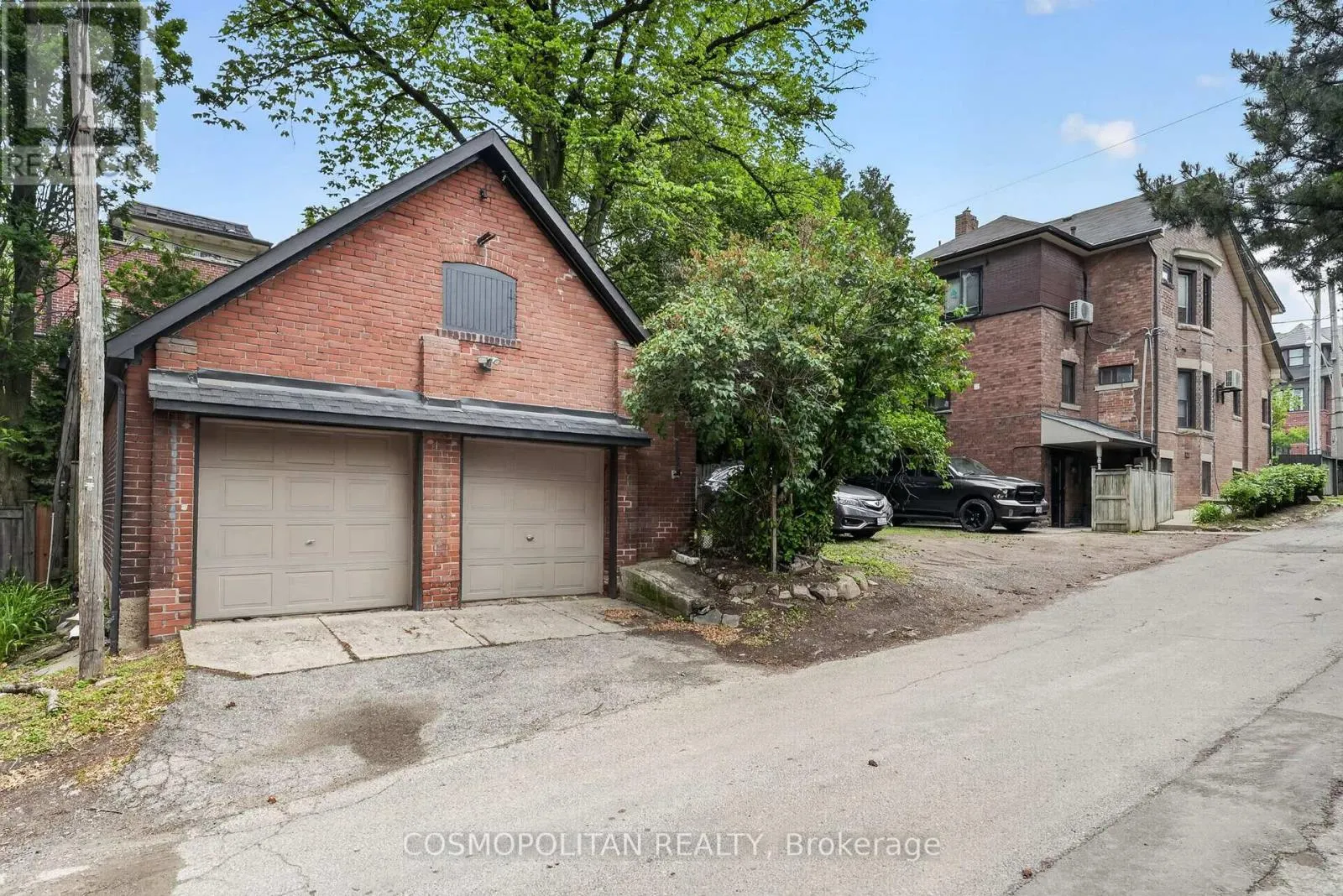 380 SPADINA ROAD