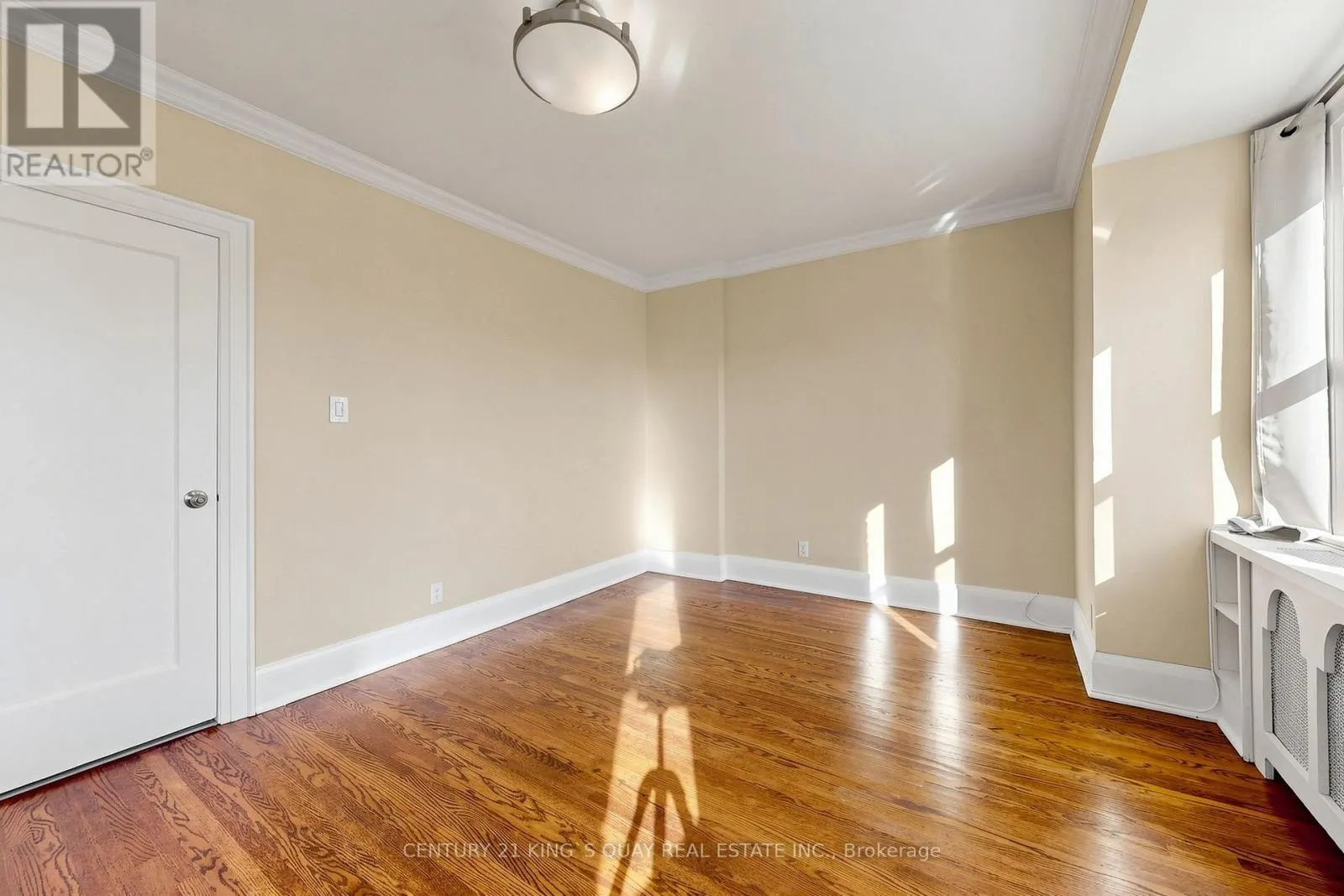 32 CRESTVIEW ROAD