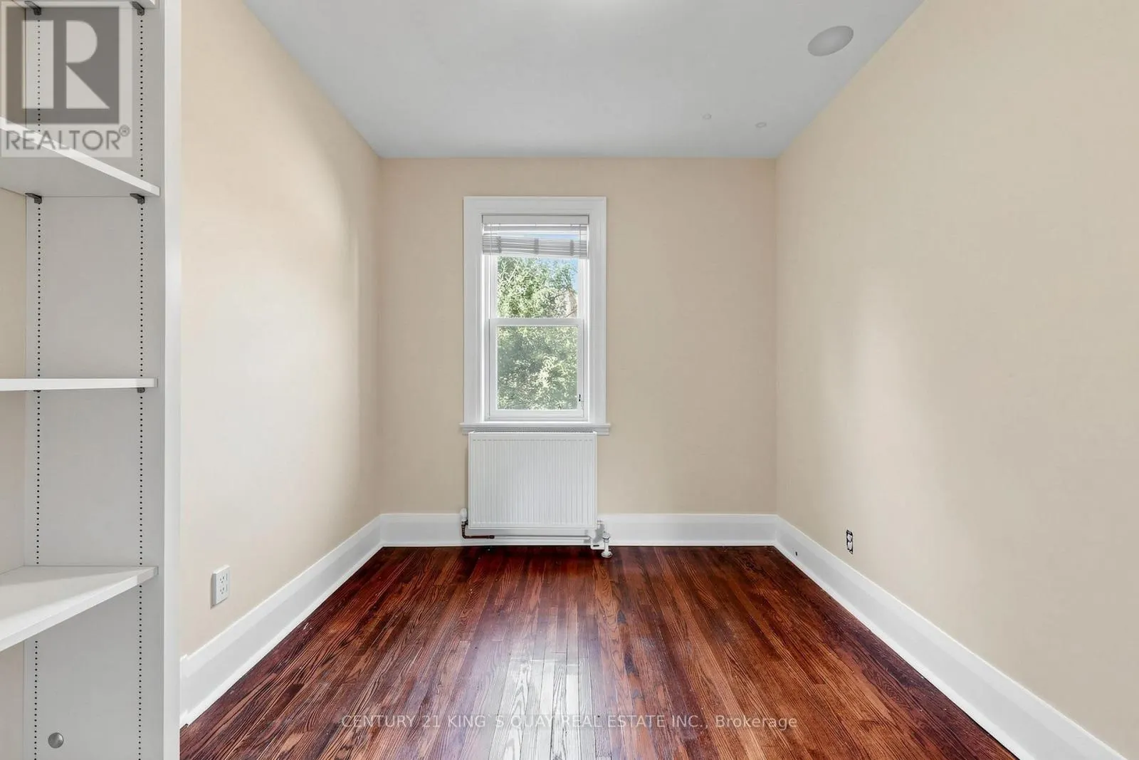 32 CRESTVIEW ROAD
