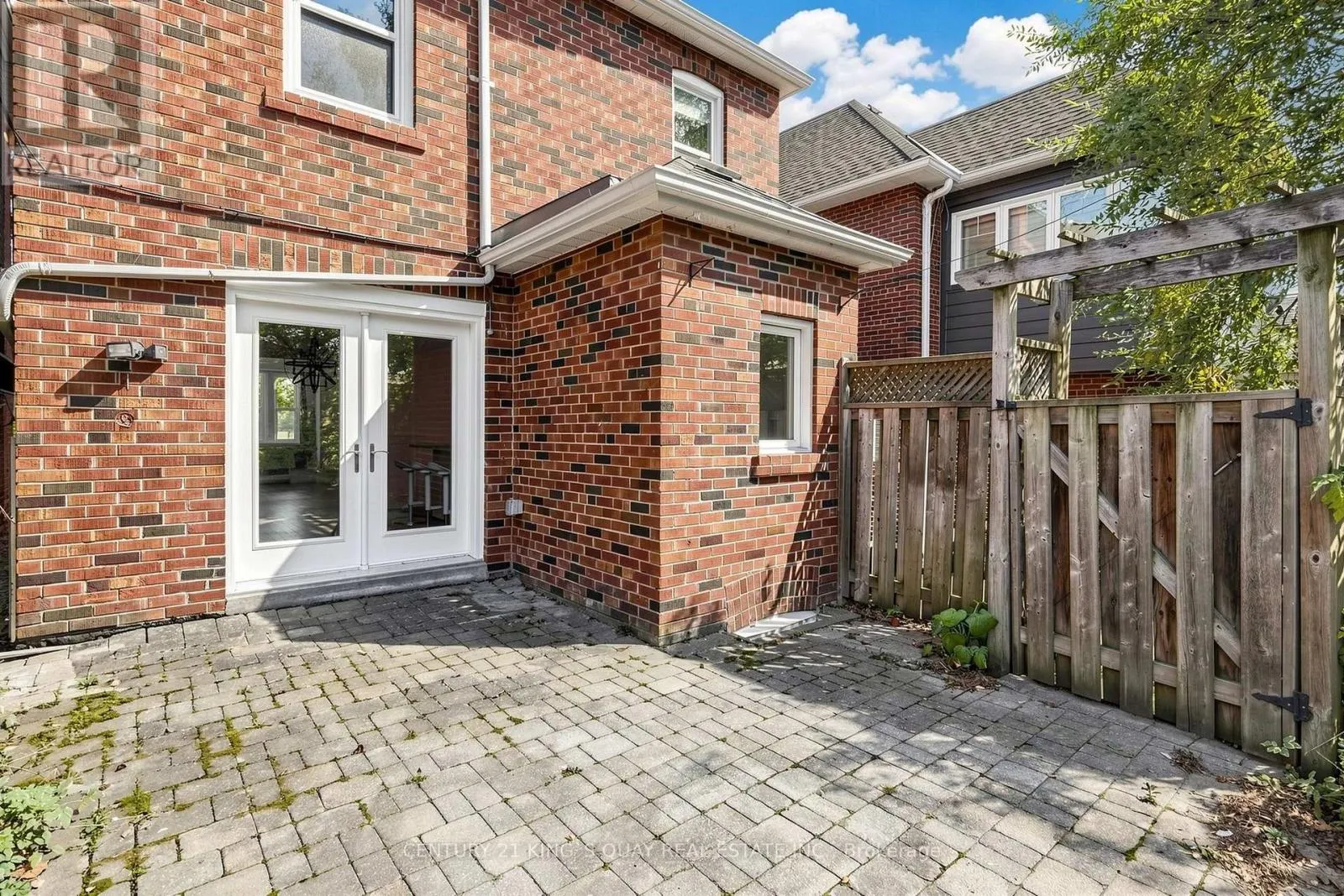 32 CRESTVIEW ROAD