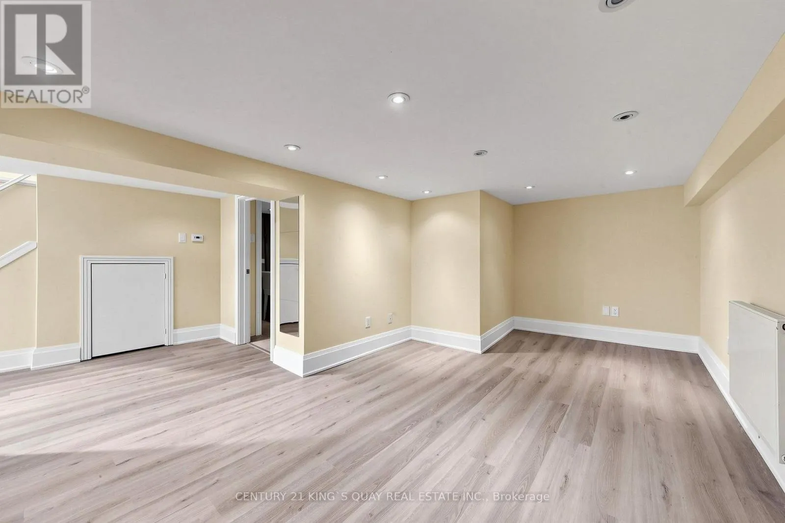 32 CRESTVIEW ROAD