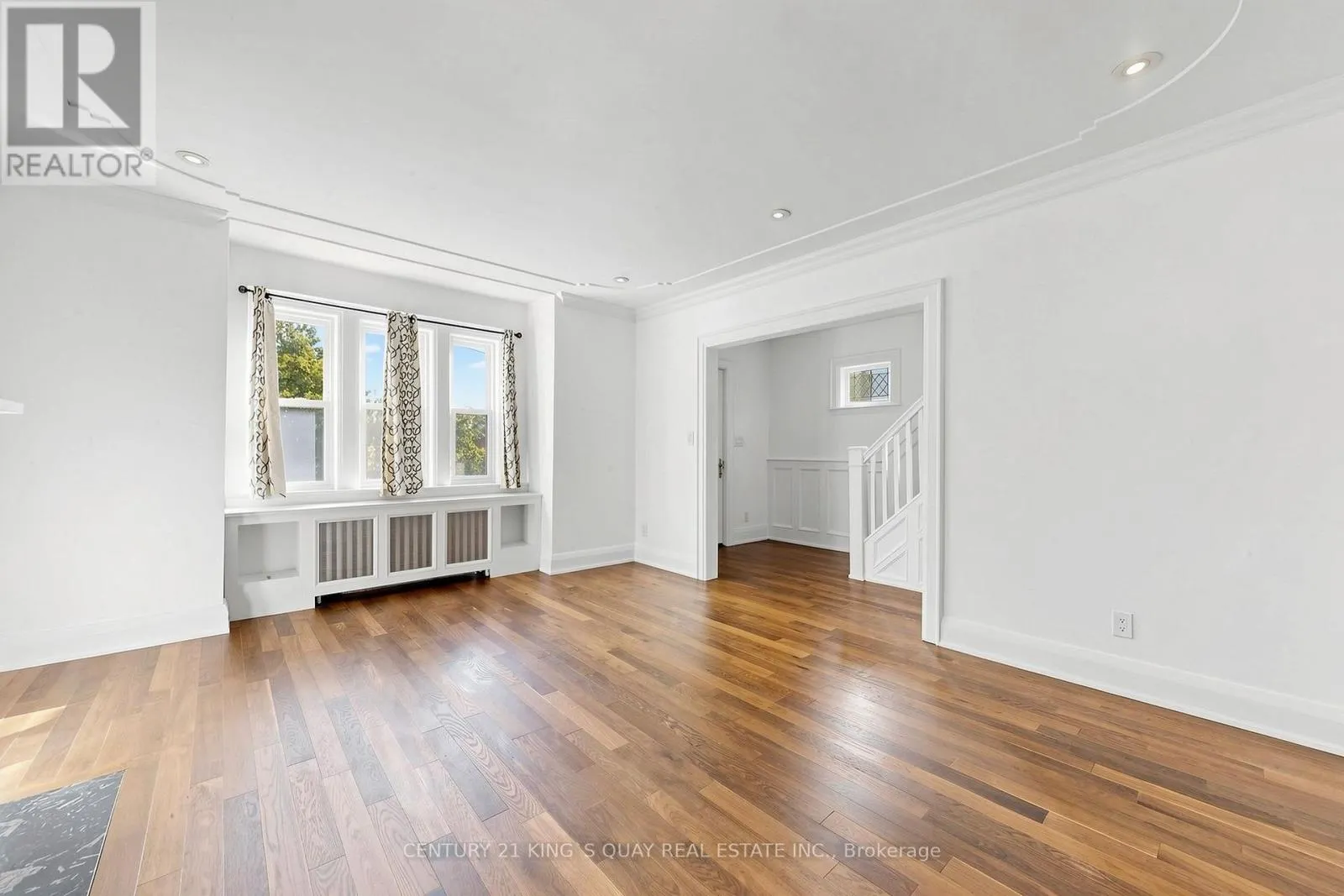 32 CRESTVIEW ROAD