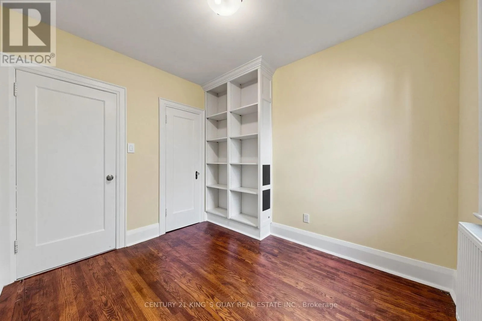 32 CRESTVIEW ROAD
