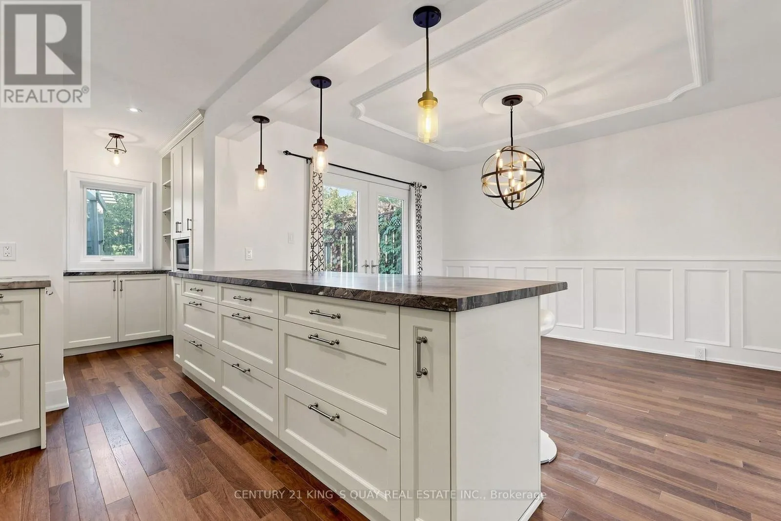 32 CRESTVIEW ROAD