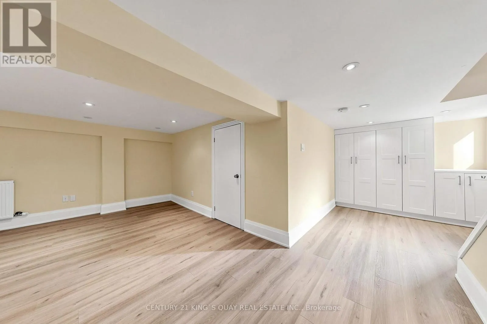 32 CRESTVIEW ROAD