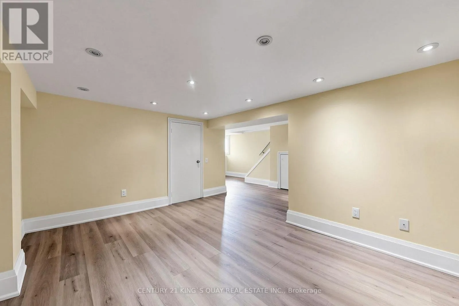 32 CRESTVIEW ROAD