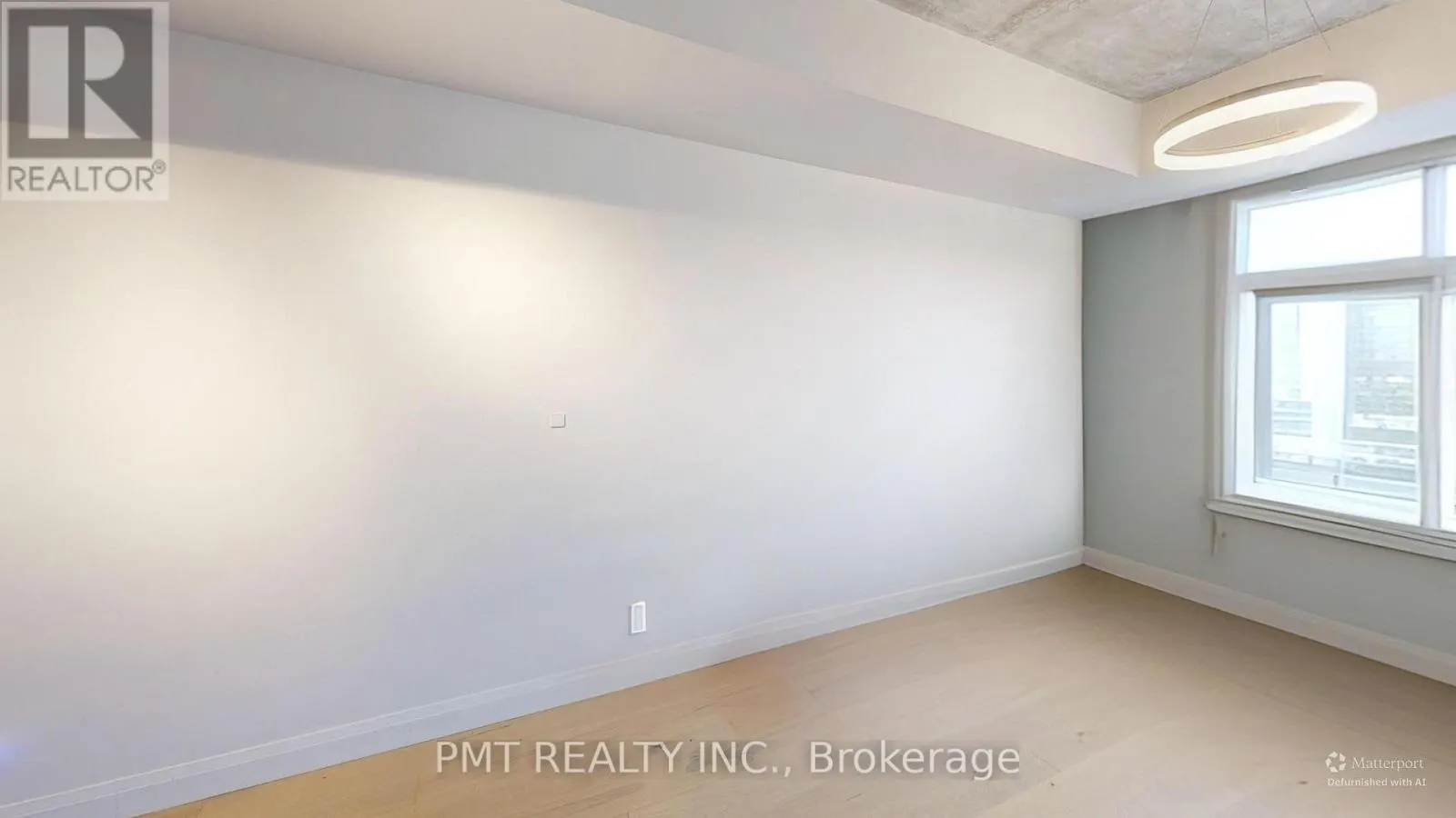 PH17 - 550 FRONT STREET W