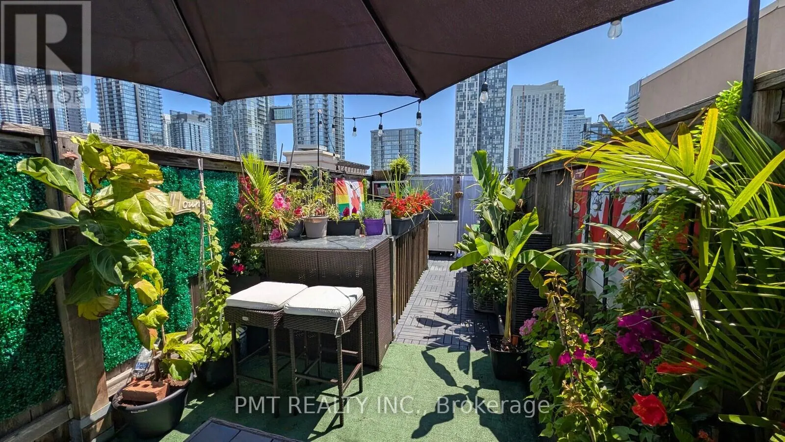 PH17 - 550 FRONT STREET W
