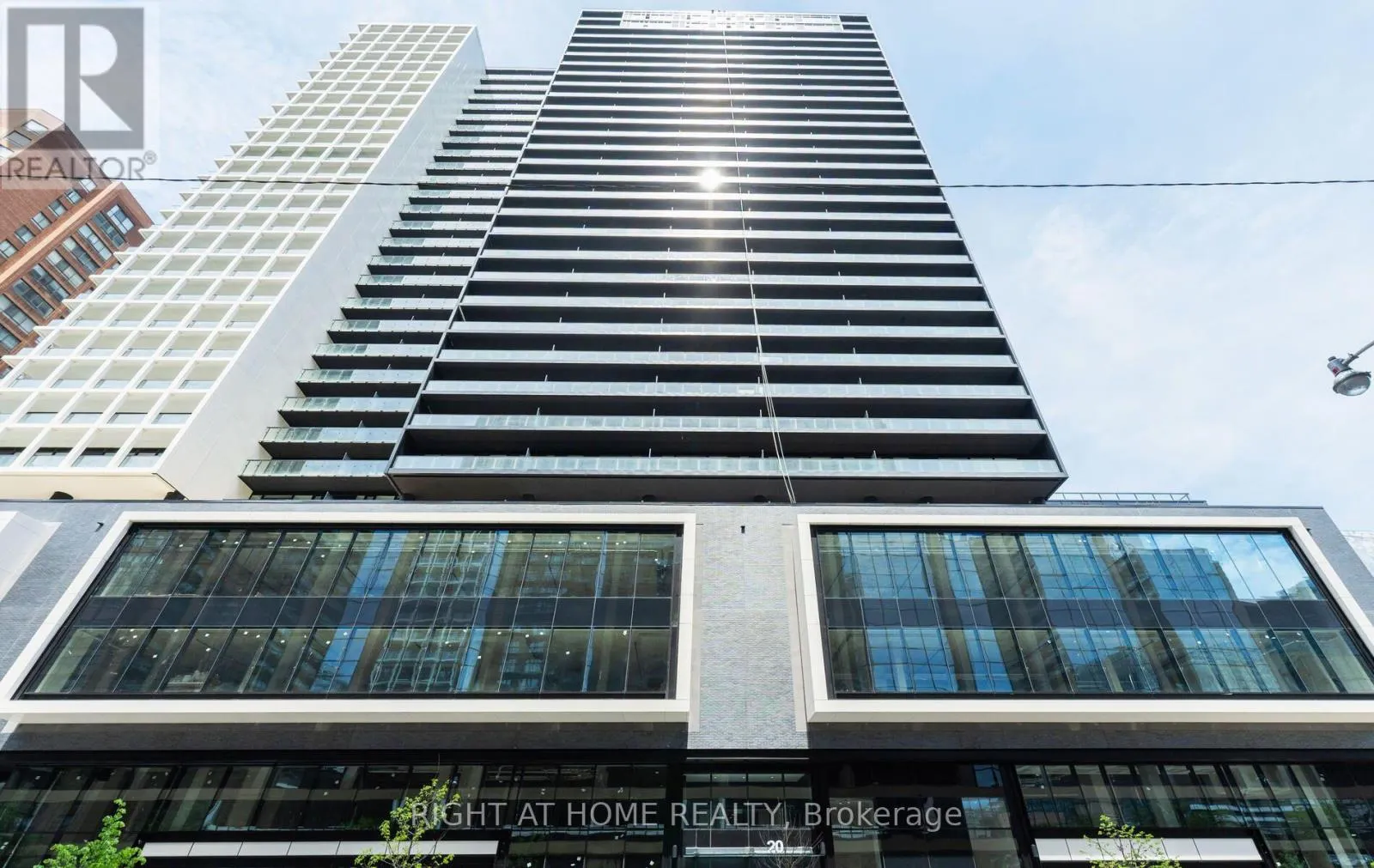 2701 - 20 EDWARD STREET