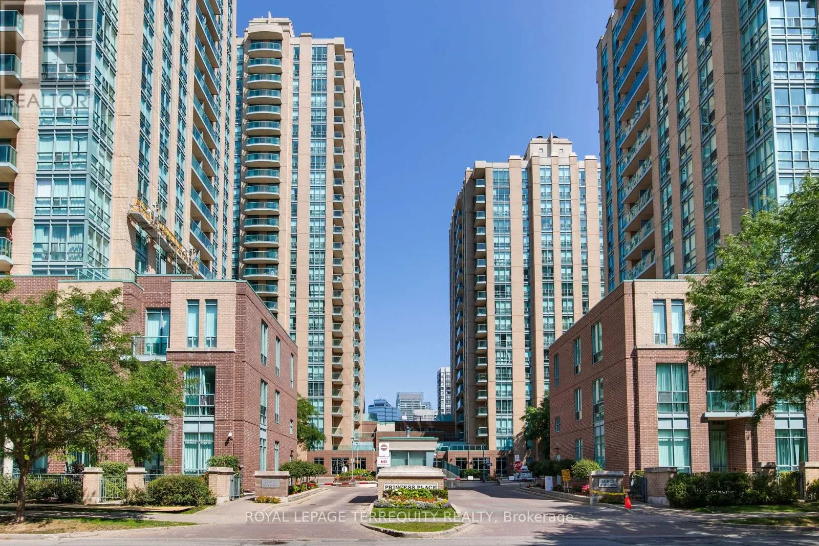PH07 - 20 OLIVE AVENUE