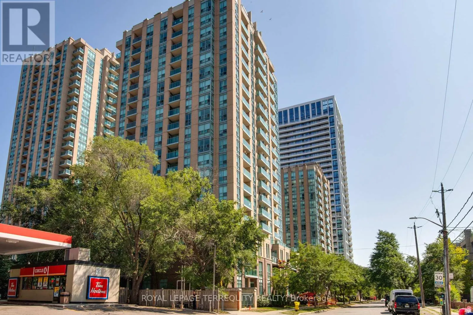 PH07 - 20 OLIVE AVENUE