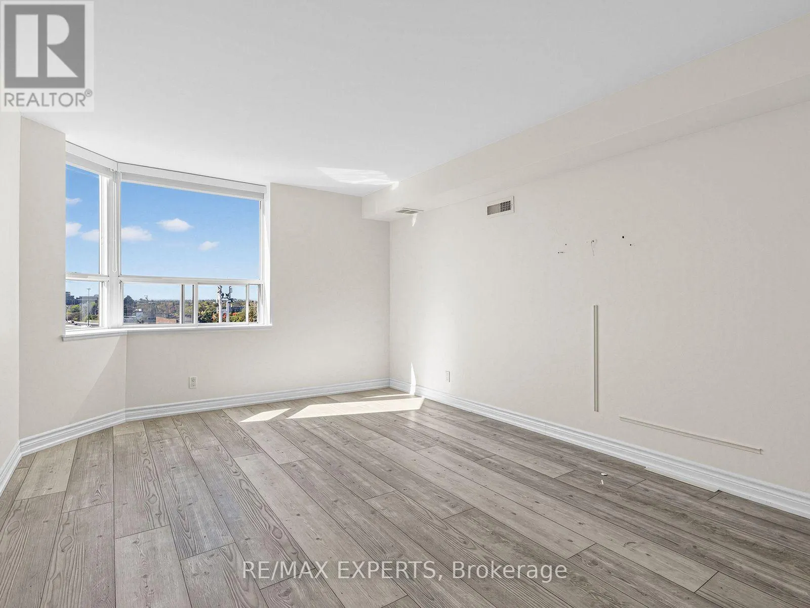 1509 - 265 RIDLEY BOULEVARD