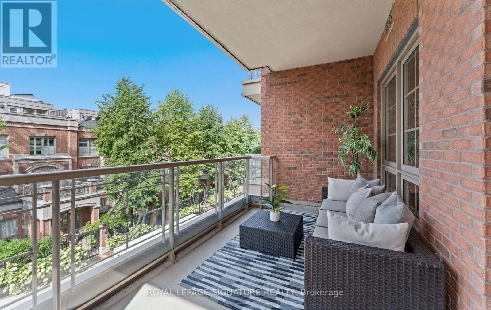 337 - 21 BURKEBROOK PLACE
