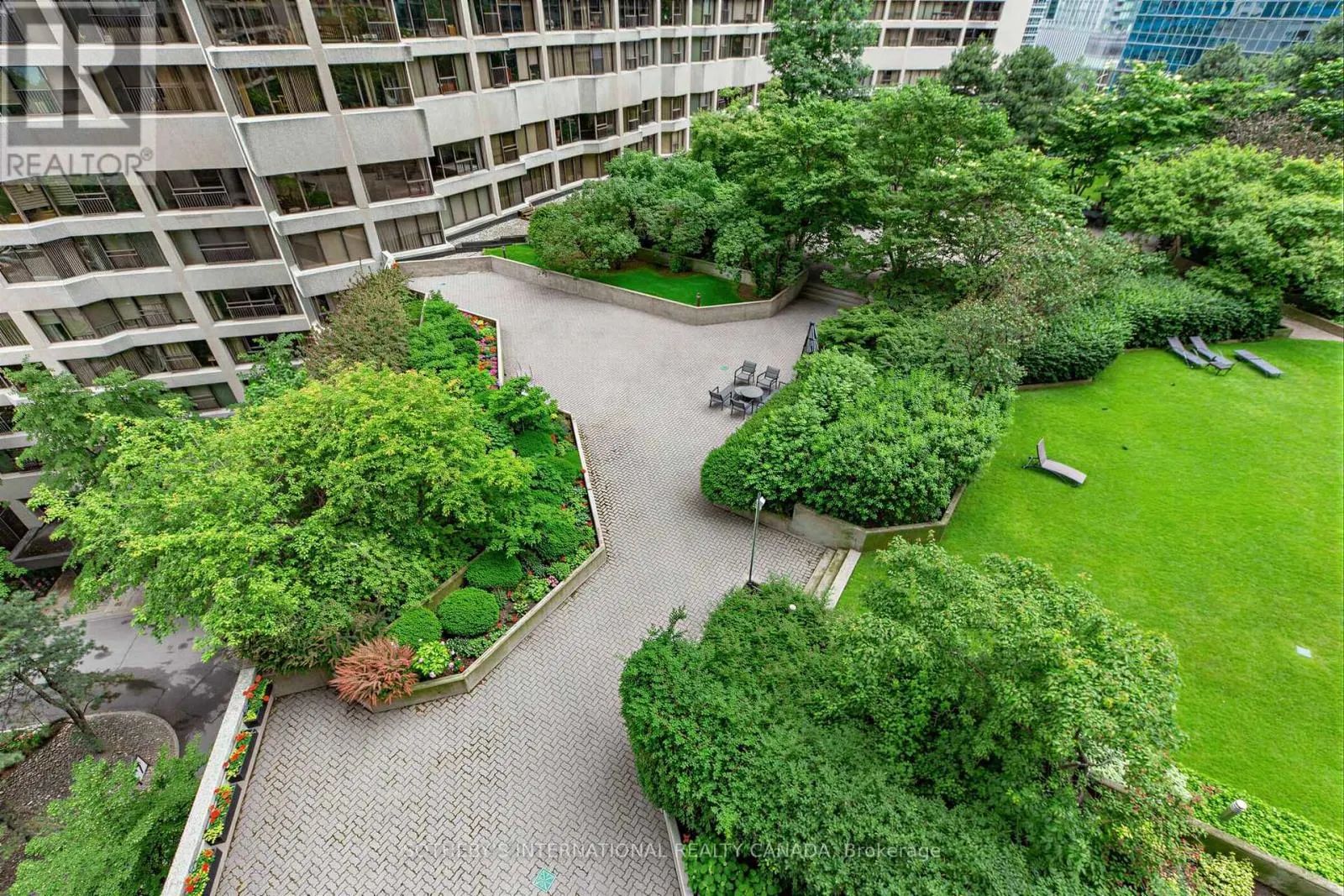 1008 - 33 HARBOUR SQUARE