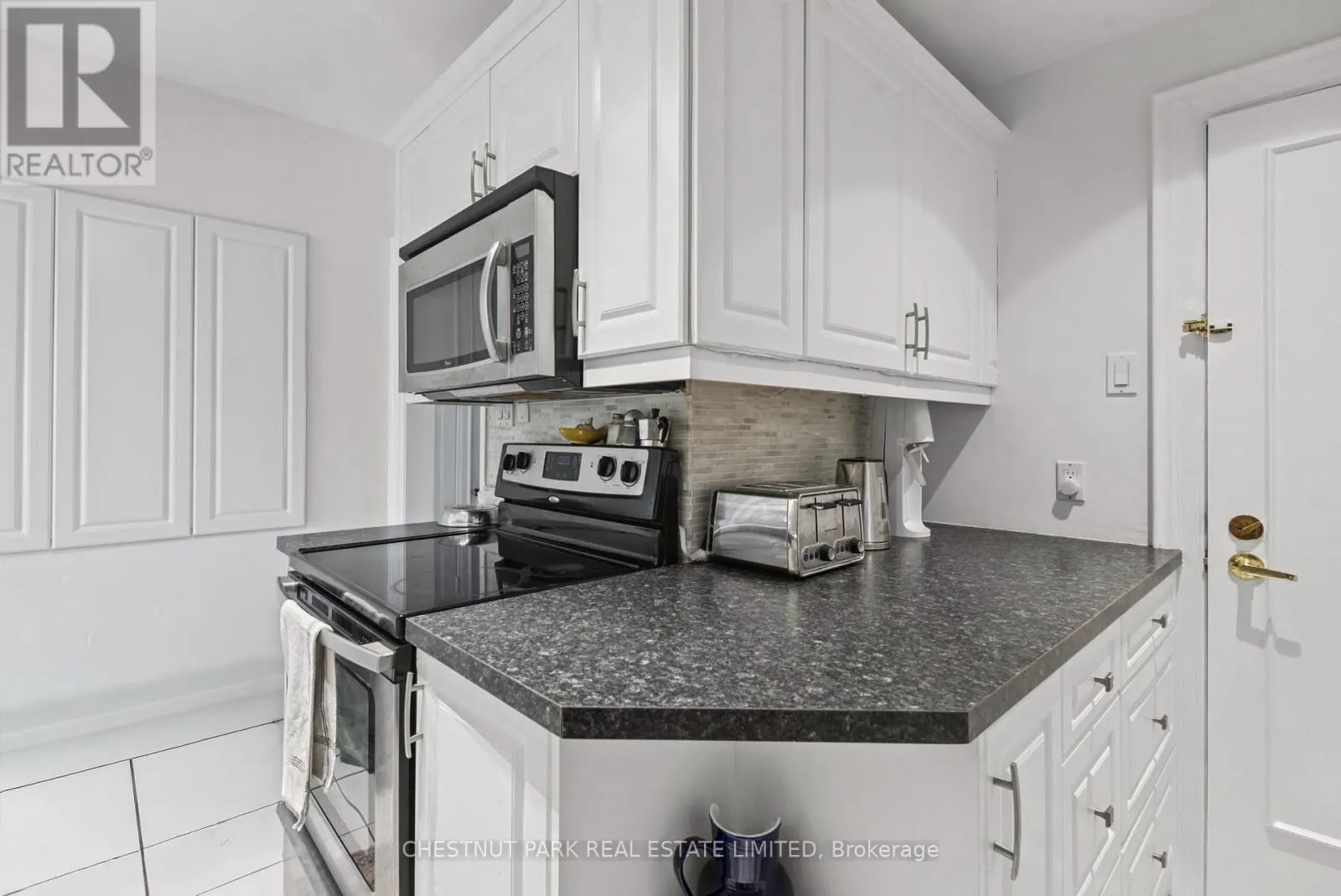 UPPER - 44 GLEN ECHO ROAD