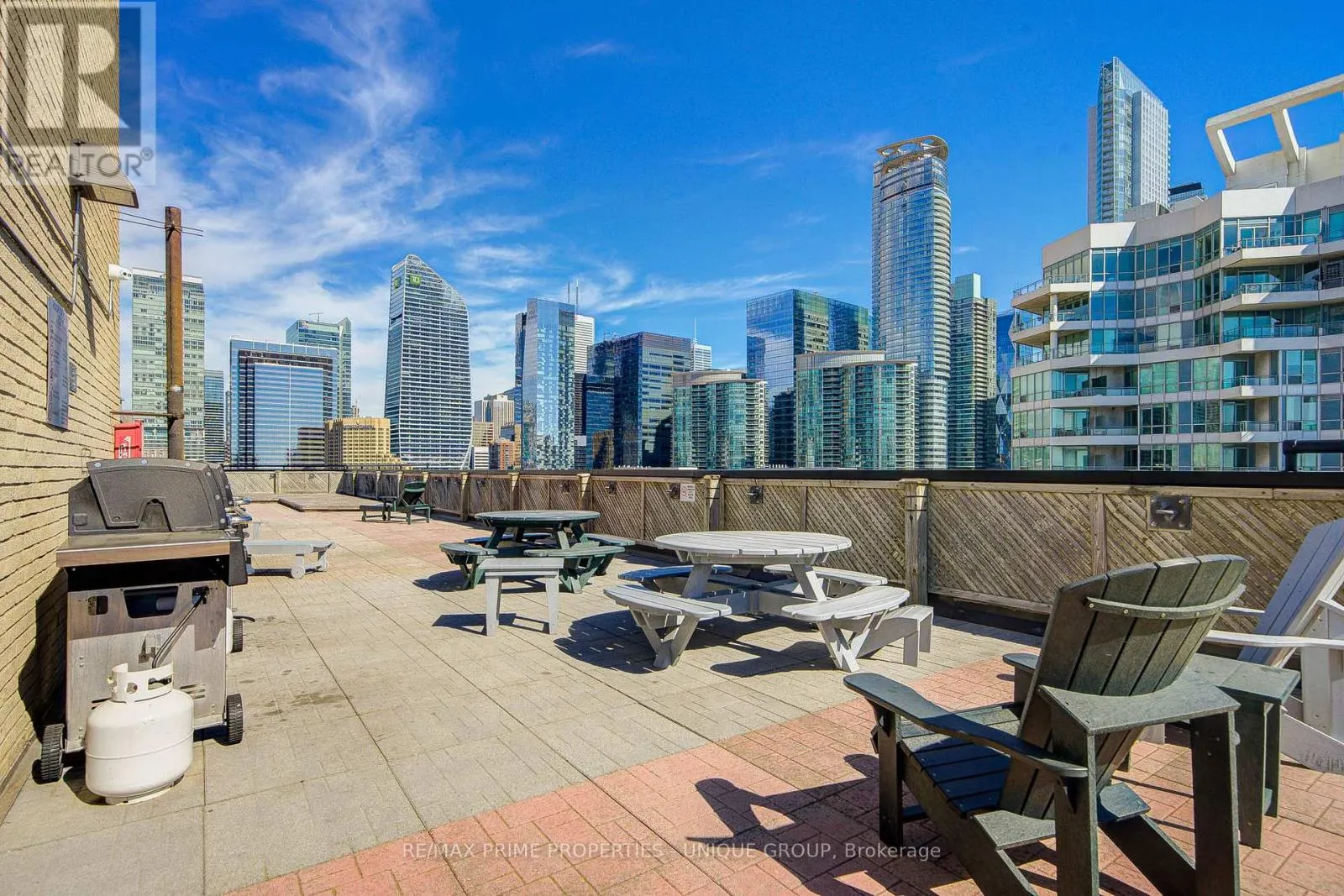 301 - 250 QUEENS QUAY W