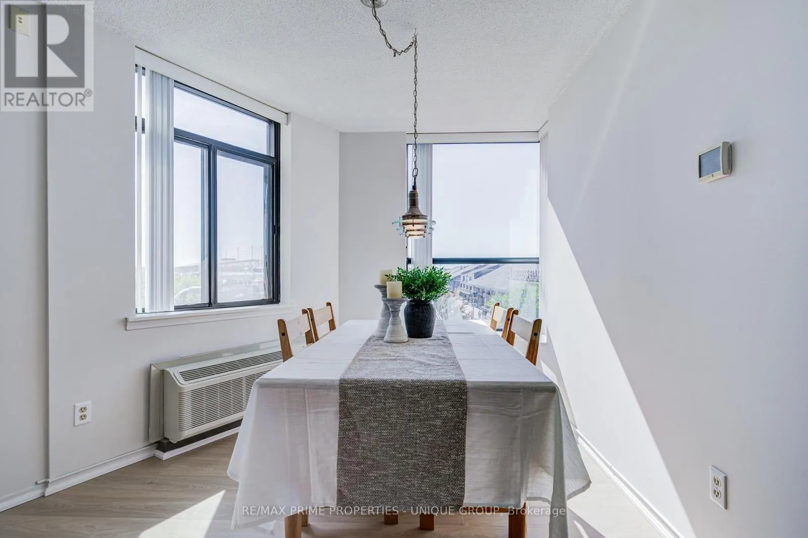 301 - 250 QUEENS QUAY W