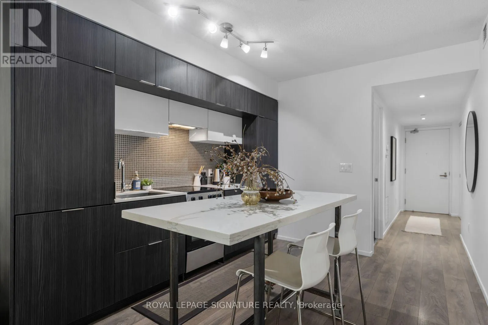 505 - 159 DUNDAS STREET E